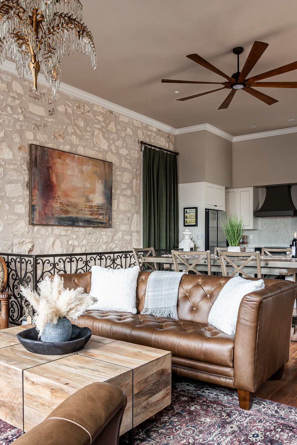 The Bank Suite B | Photo 7