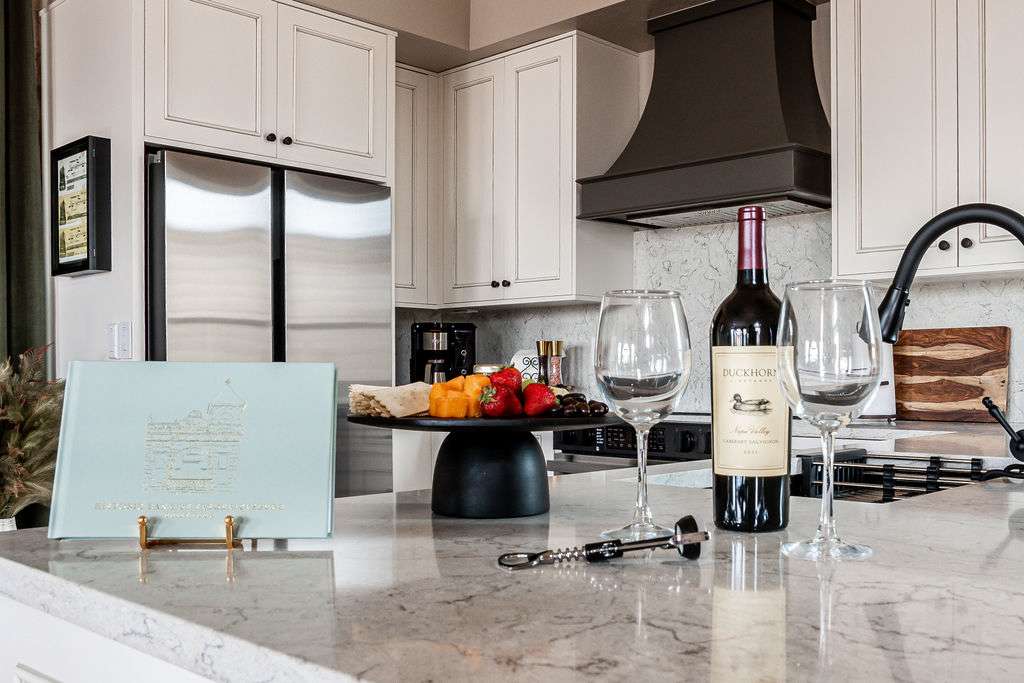 The Bank Suite B | Photo 12