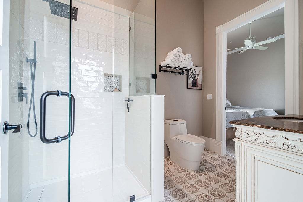 The Bank Suite B | Photo 17