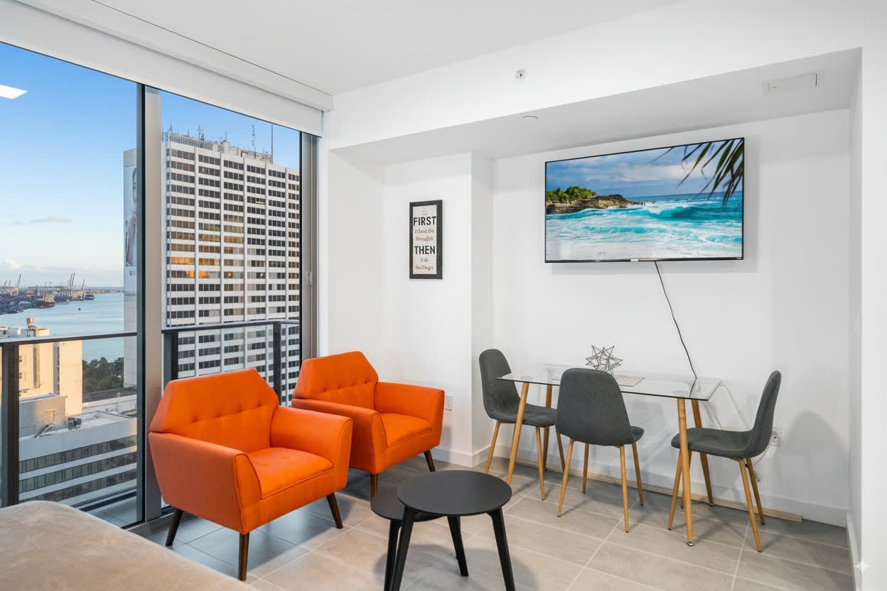 Downtown Miami Studio with Bay & Skyline Views - Foto 8