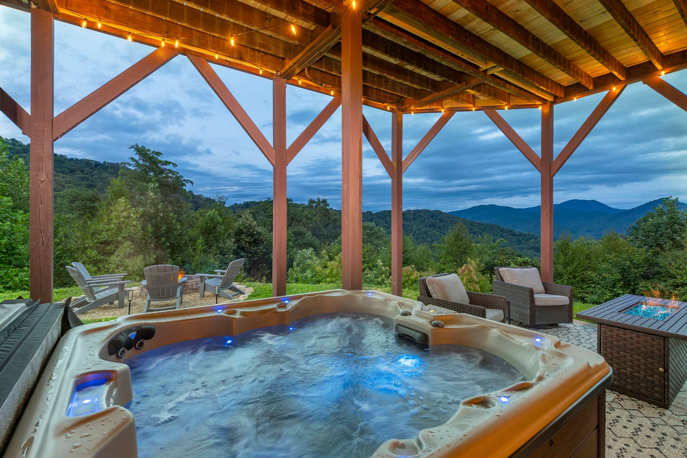 Stunning Mtn Views • Hot Tub • Firepit • Sleeps 10 — Waynesville, NC — vacation rental
