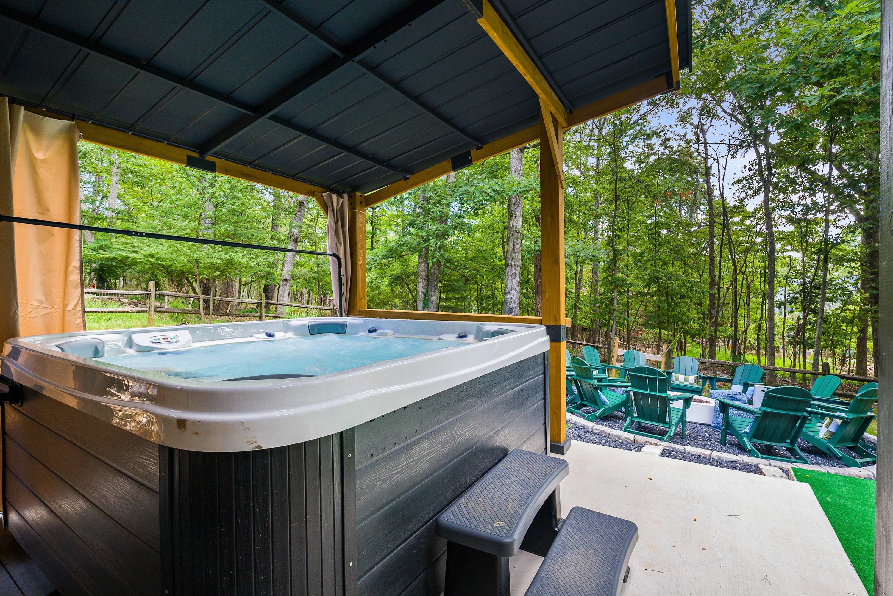 Modern Peaks • Hot Tub • Sauna • Theatre Room 2
