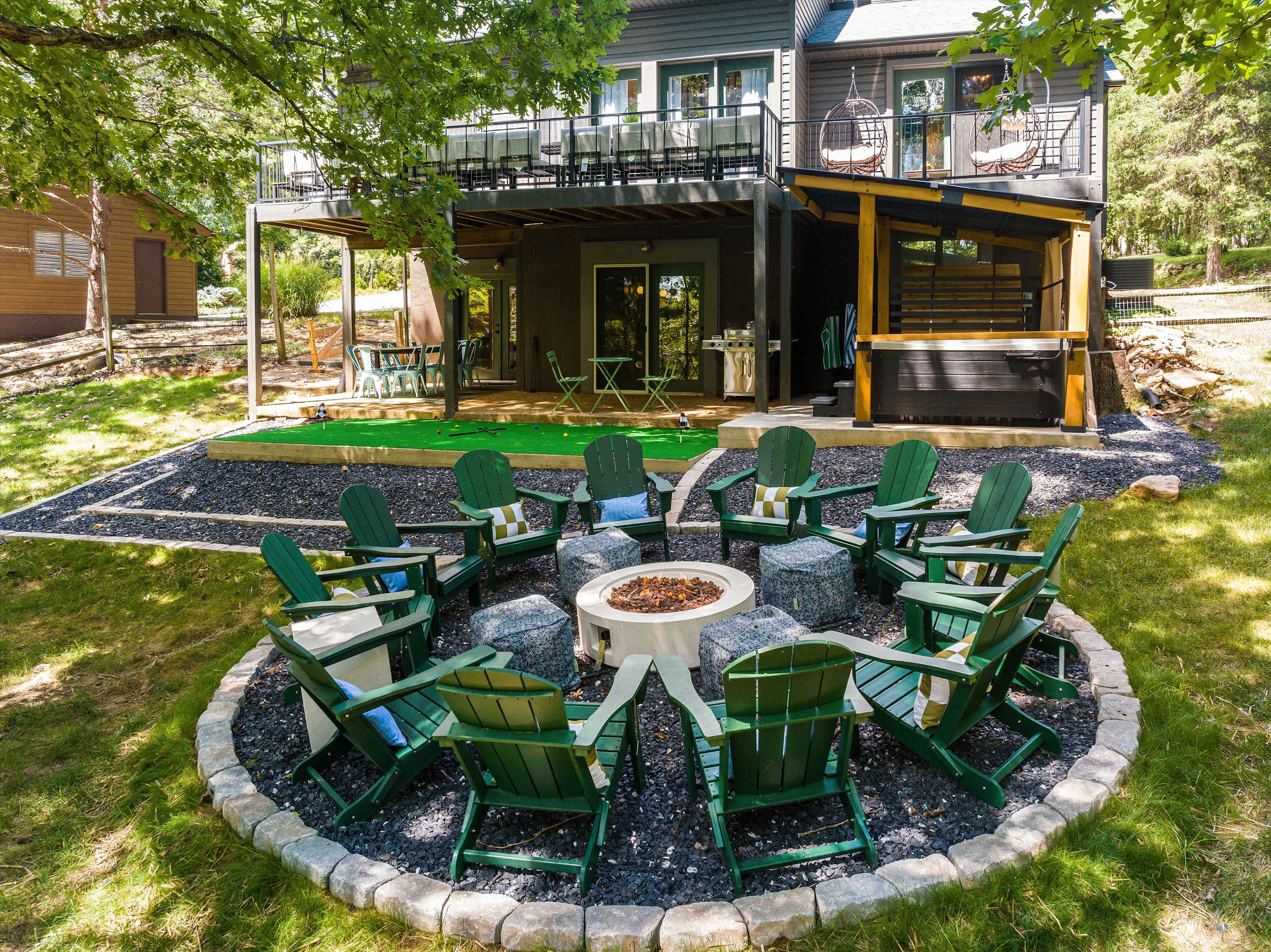 Modern Peaks • Hot Tub • Sauna • Theatre Room 2