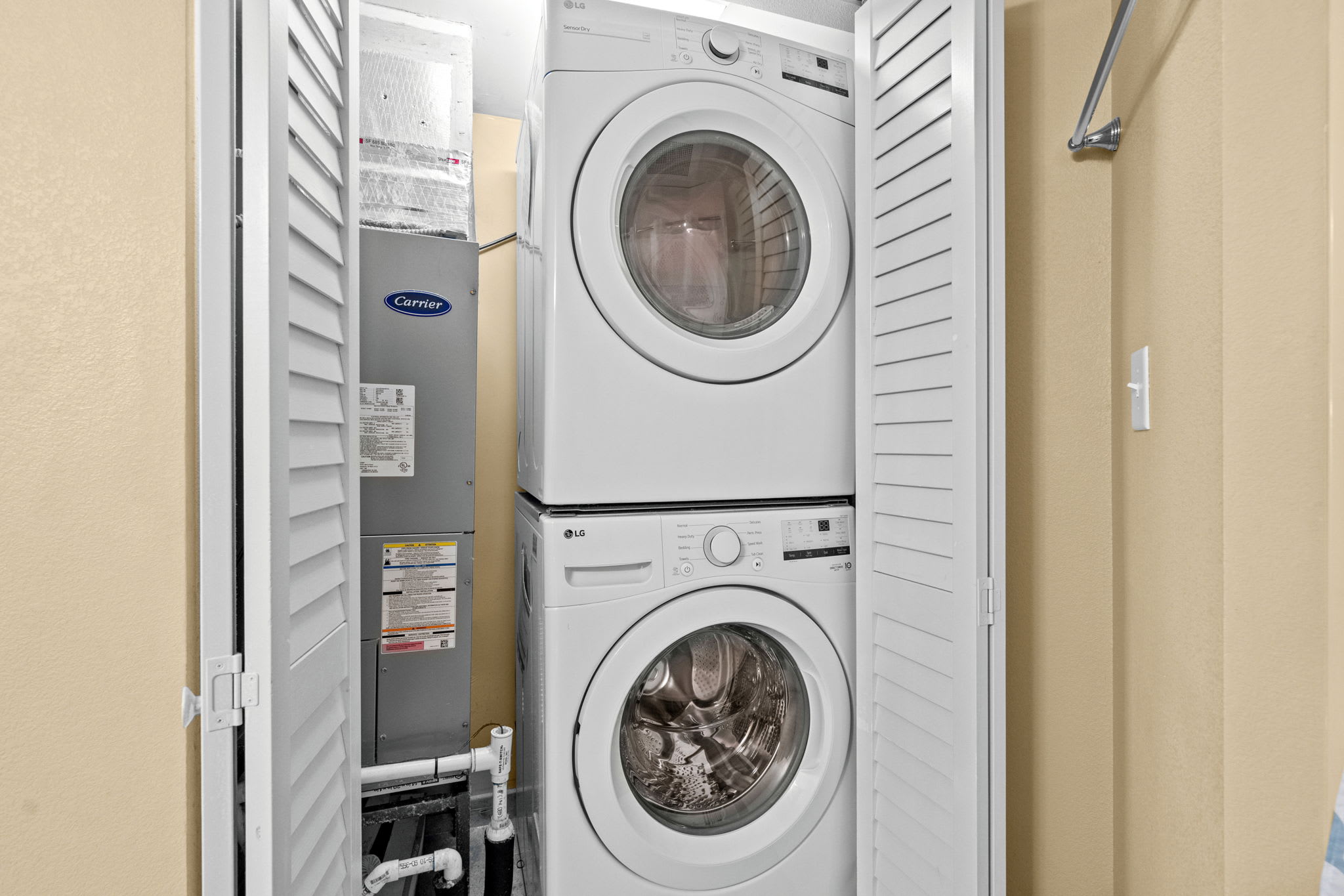 Private washer/dryer!