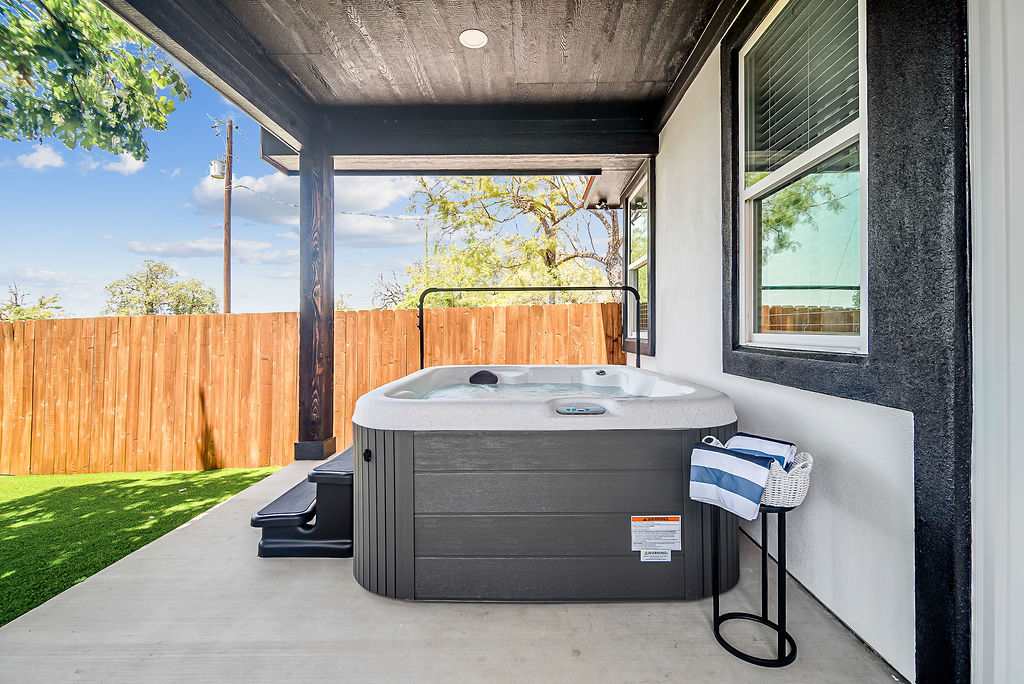 Live Oak Casita | Photo 16