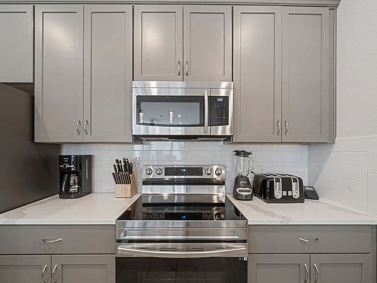 Modern villa w/pool & near Disney