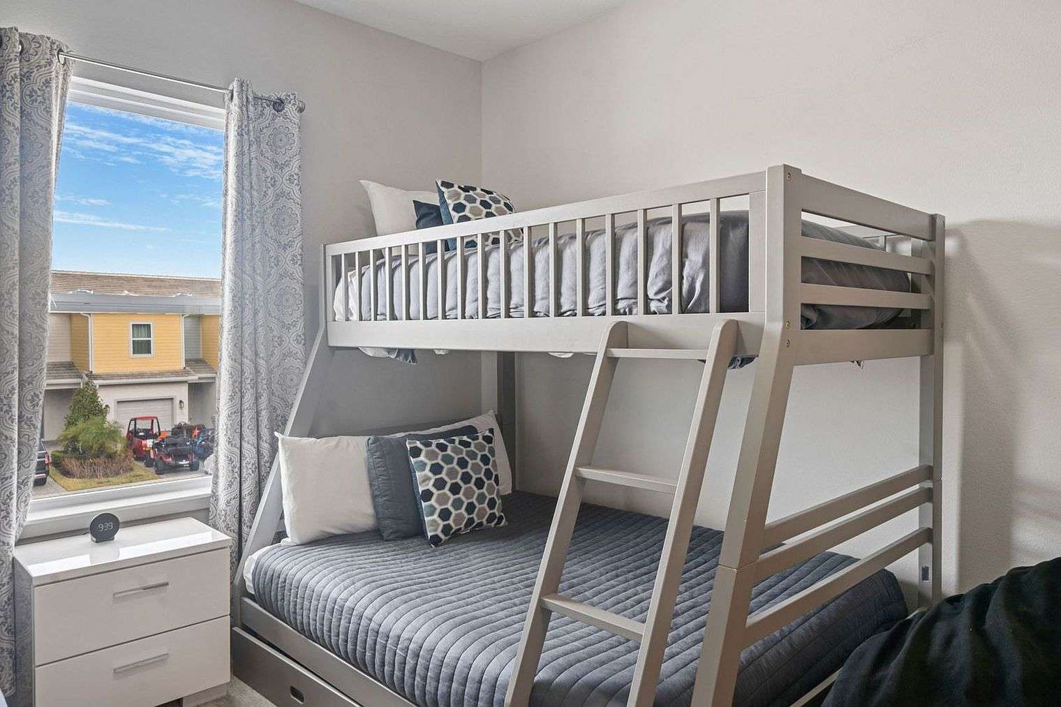 Modern villa w/pool & near Disney