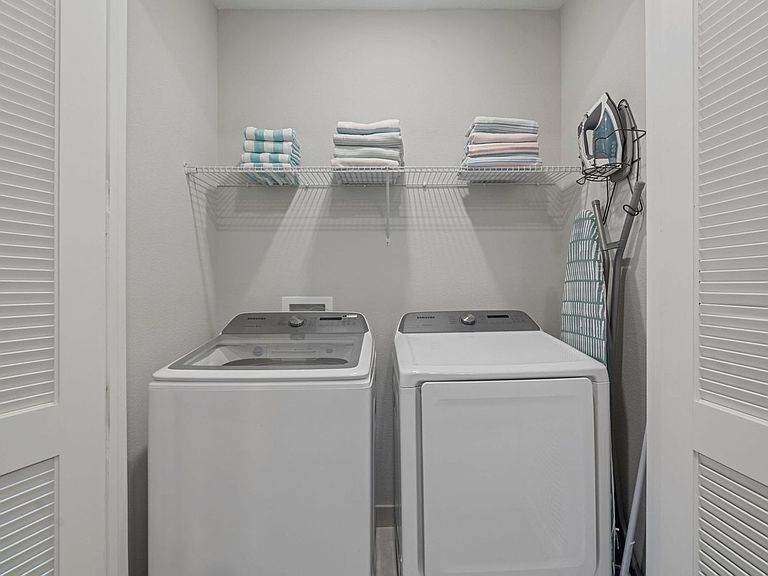 Modern villa w/pool & near Disney