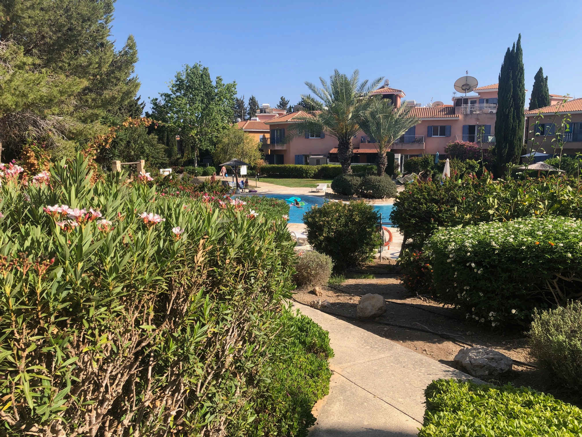 Limnaria Villas - Comfy 2BR, 2 bath Ground Floor Apart. Pvt Garden
