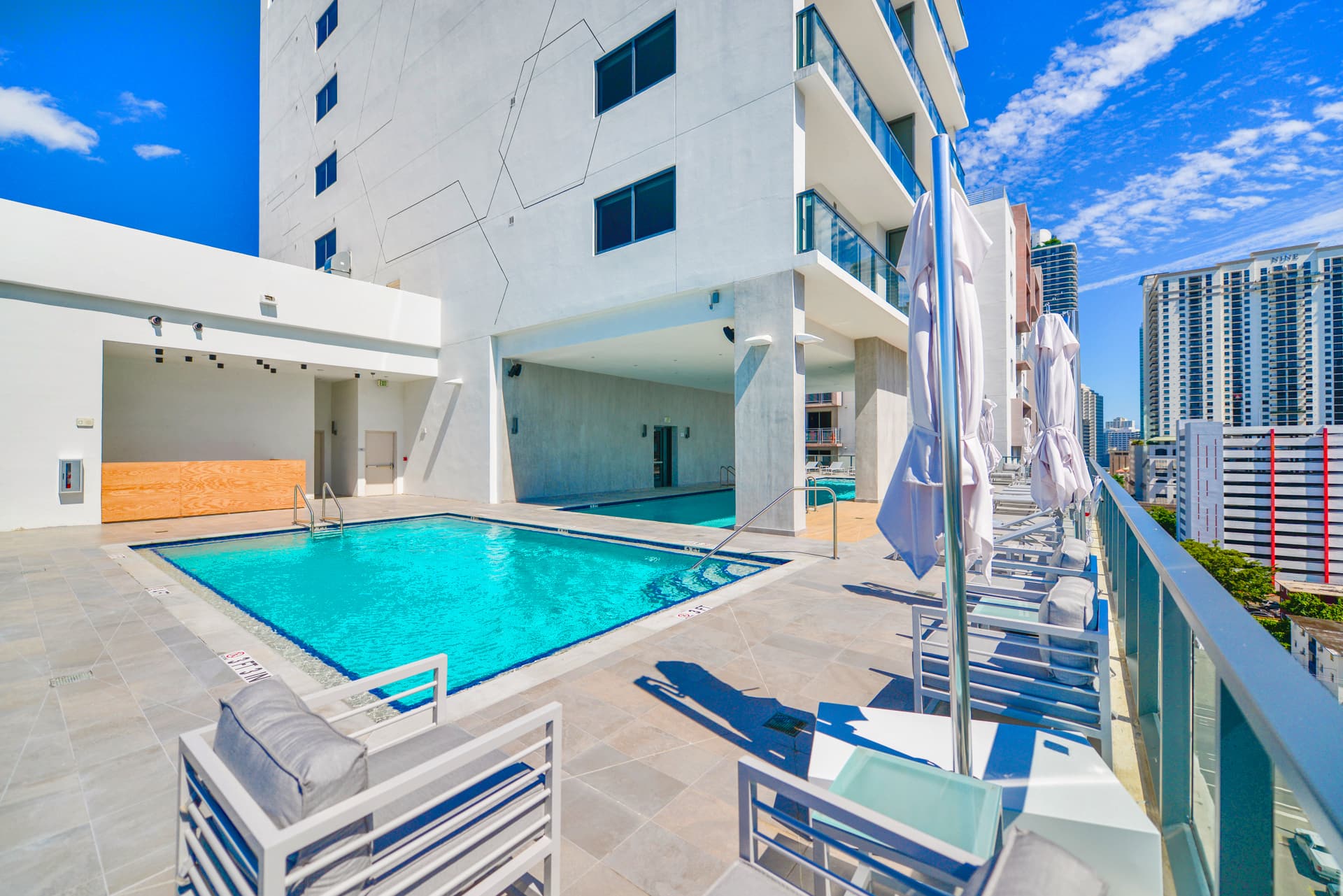 Brickell Studio - City Views - Pool & Gym