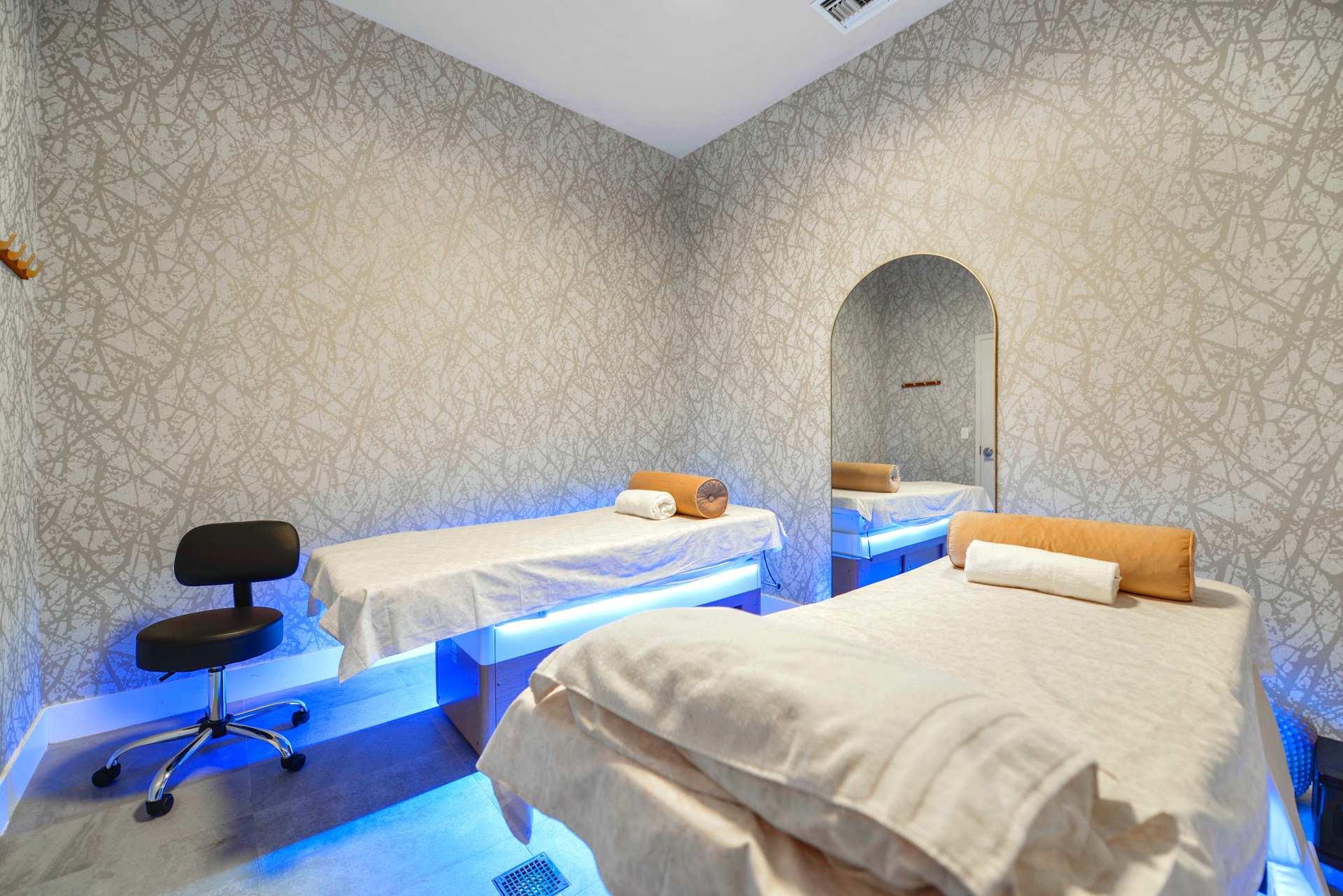 Brickell Studio - Pool & Gym Access