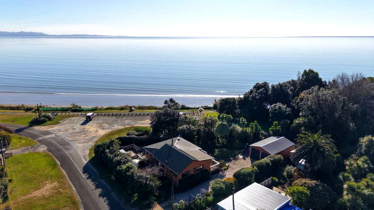 Pohara Sands - Family Beach House