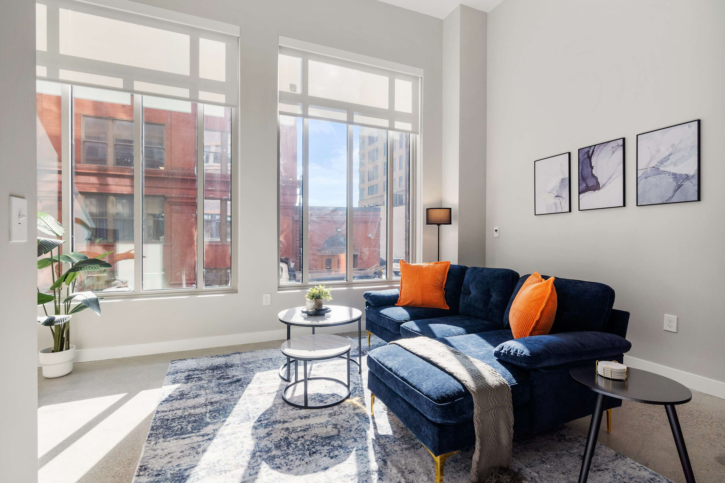 CozySuites Textile | 3BR w/ Gym, Rooftop access in Cincinnati, OH