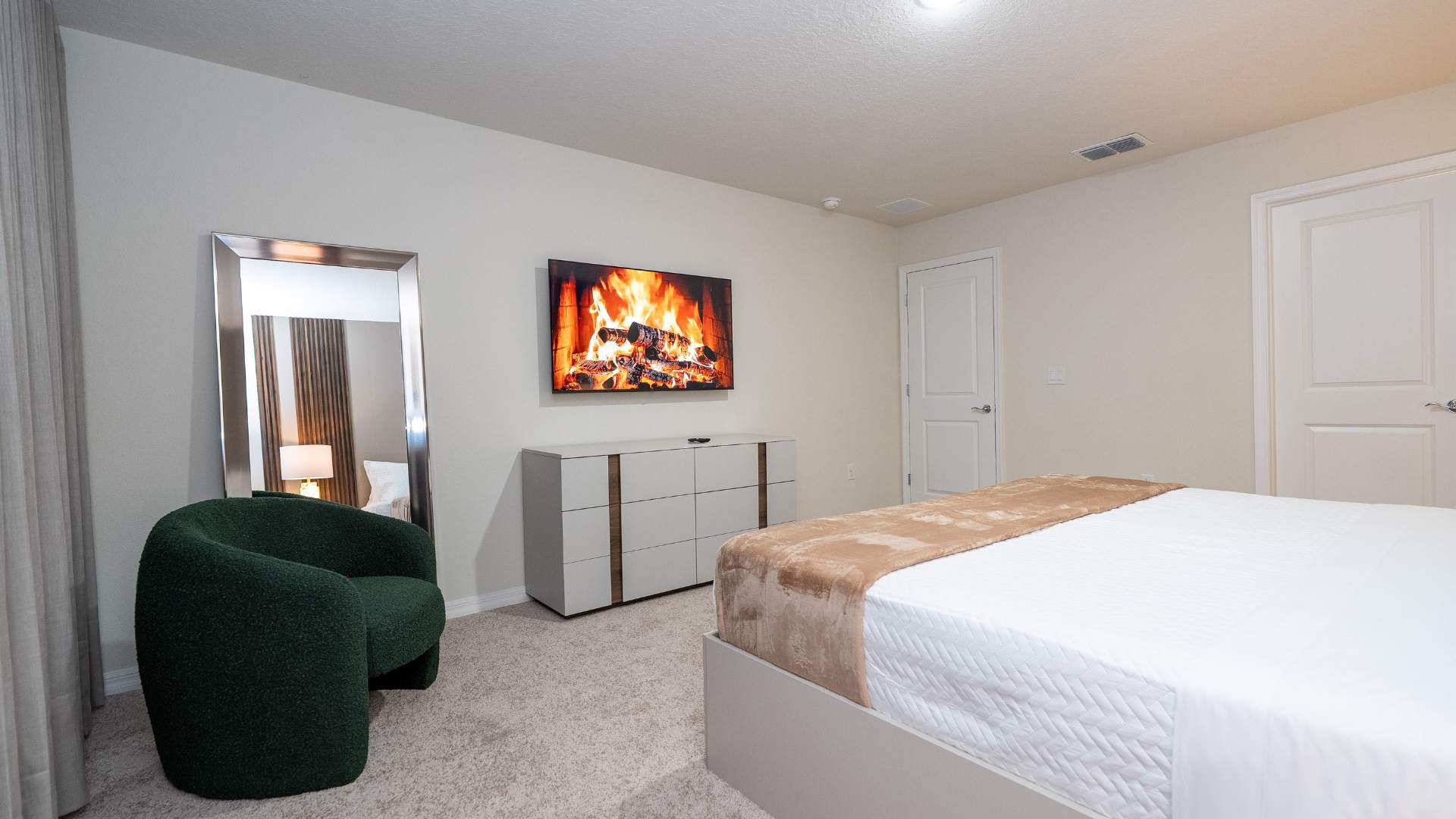 Spacious King Bedroom Suite