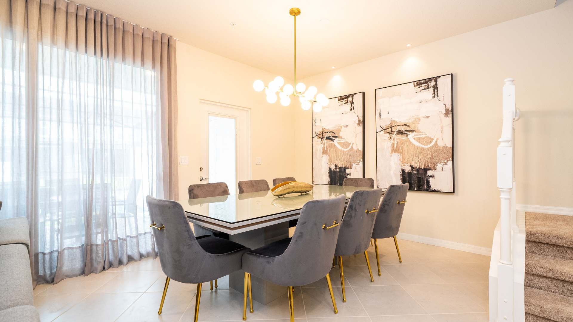 Spacious Dining Area for 8 Guests