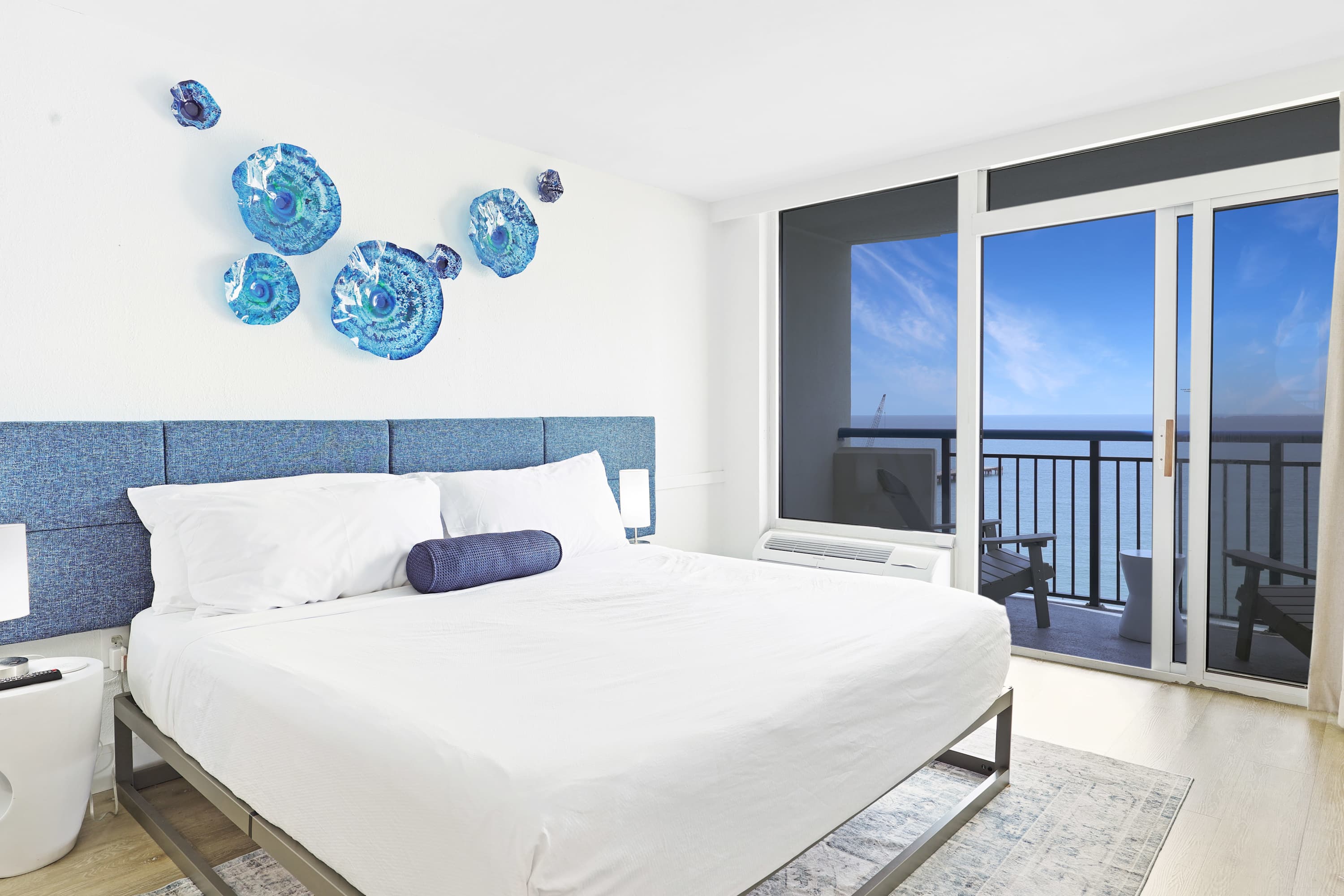 Drift off into dreamland in our cozy and stylish rooms, featuring plush bedding and a calming ambiance. 