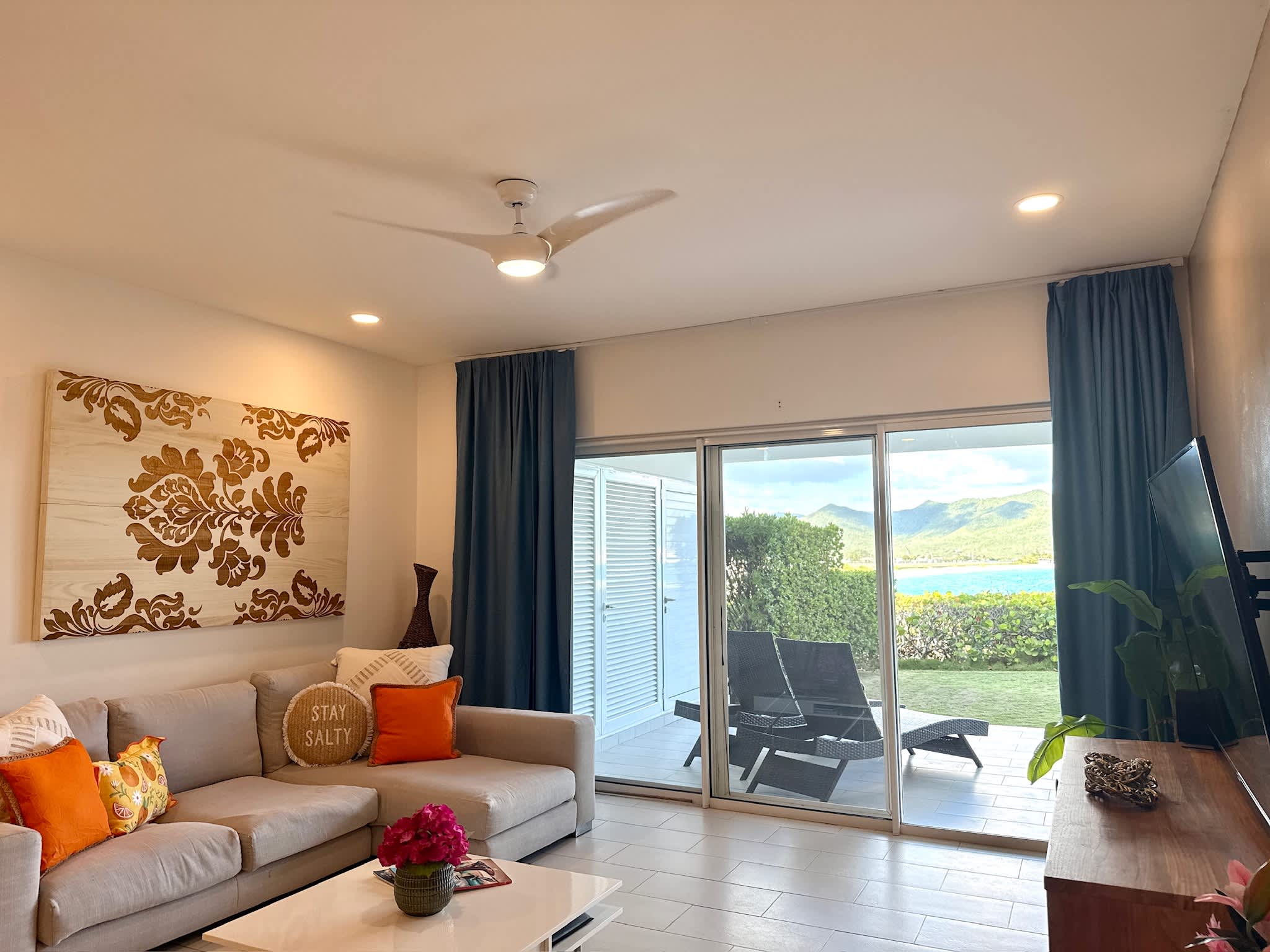 SeaView 2Brm Ocean Front Condo · Simpson Bay | SeaLaVie SXM — photo 2