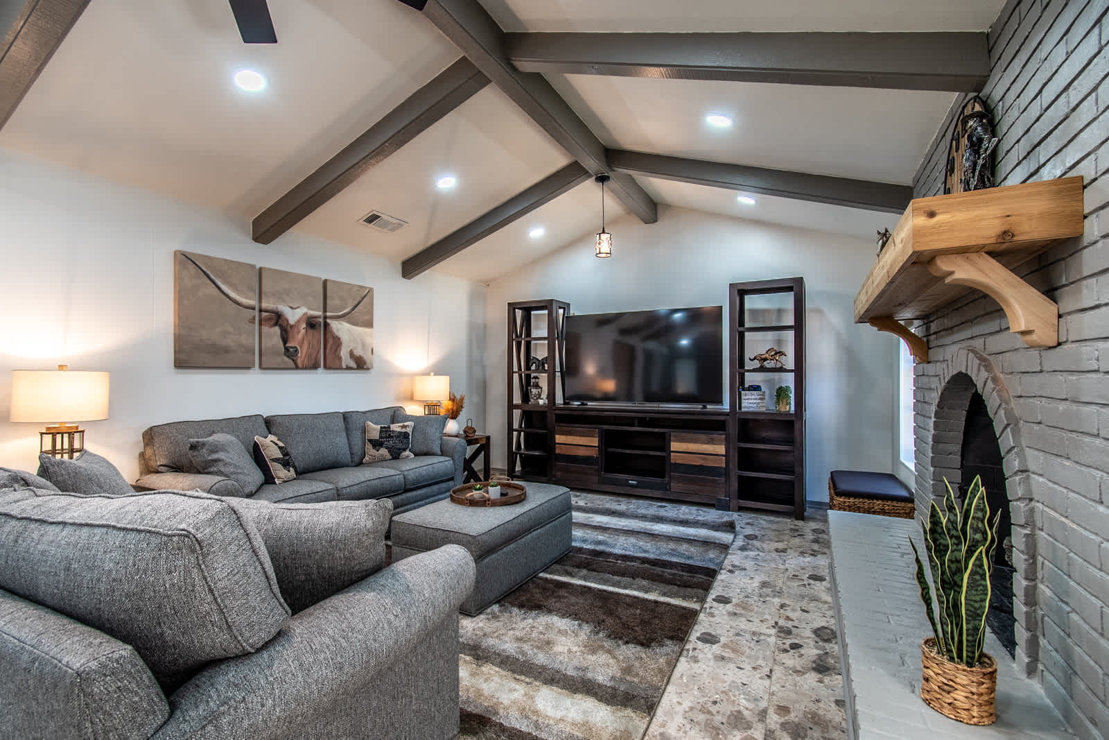 Ocean Dr Sleeps 19 with Hot Tub & Game Room — Corpus Christi, TX — vacation rental