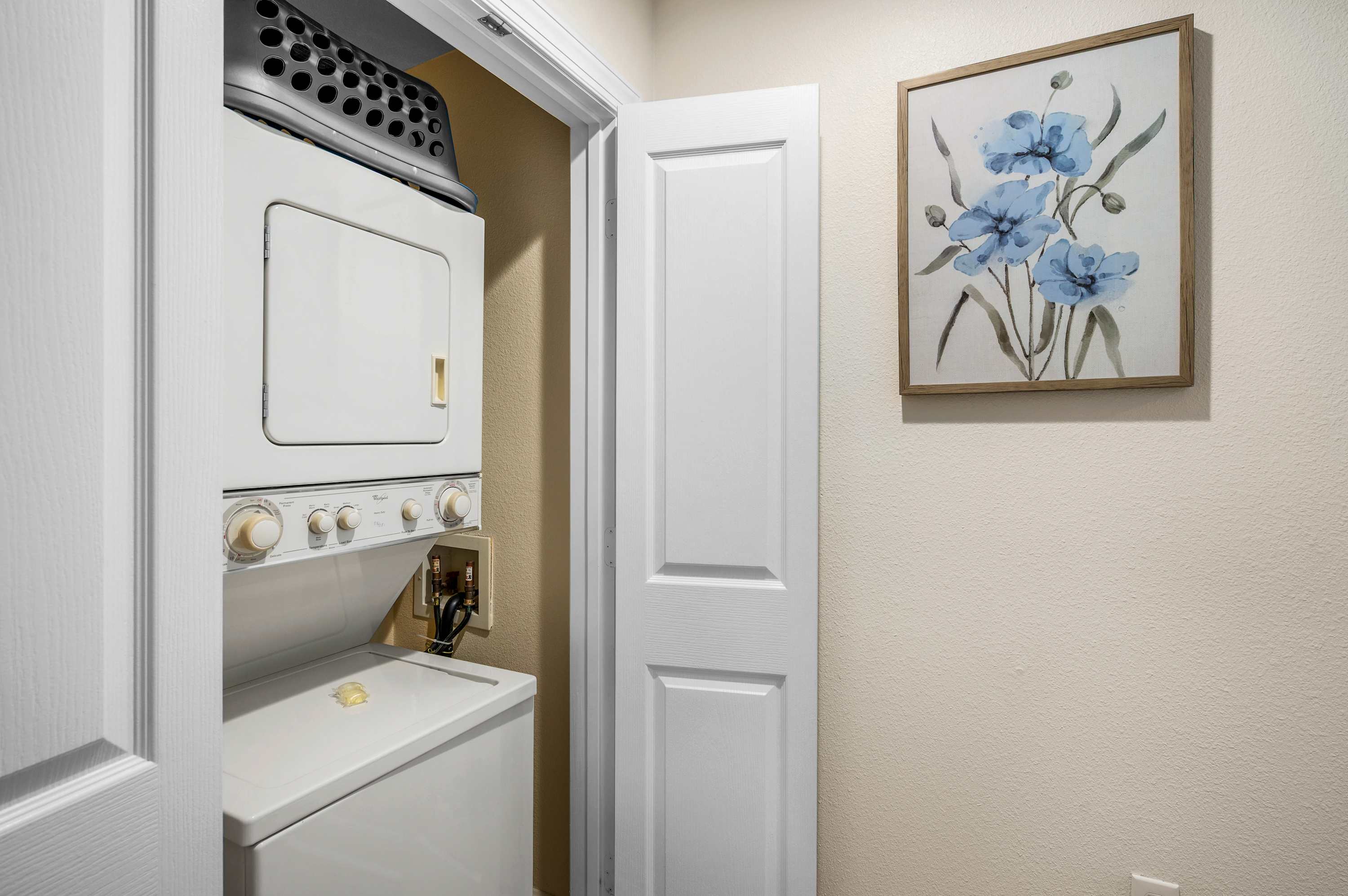 Pool, Golf Course & Reunion view! 6MI to Disney