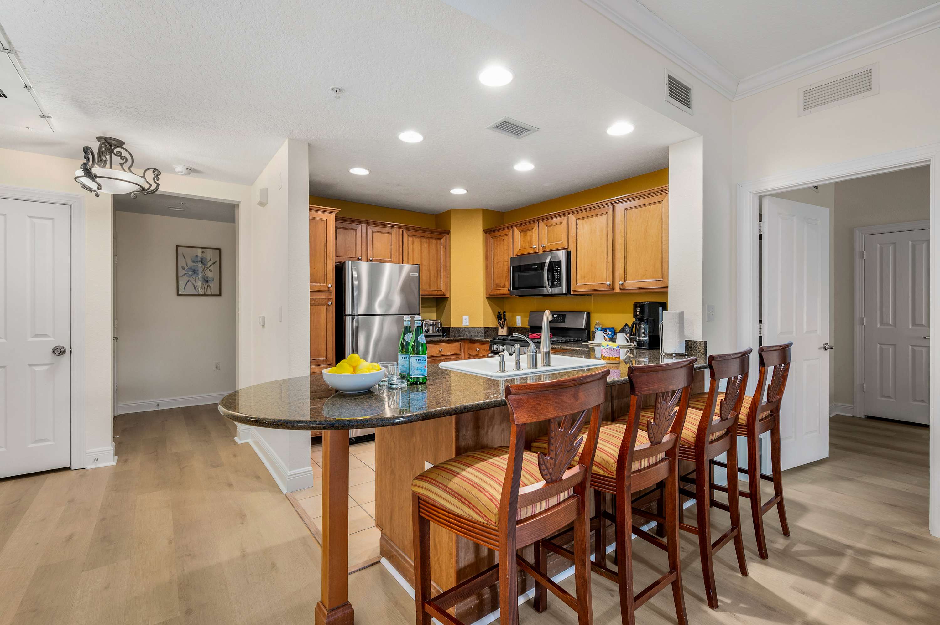 Pool, Golf Course & Reunion view! 6MI to Disney