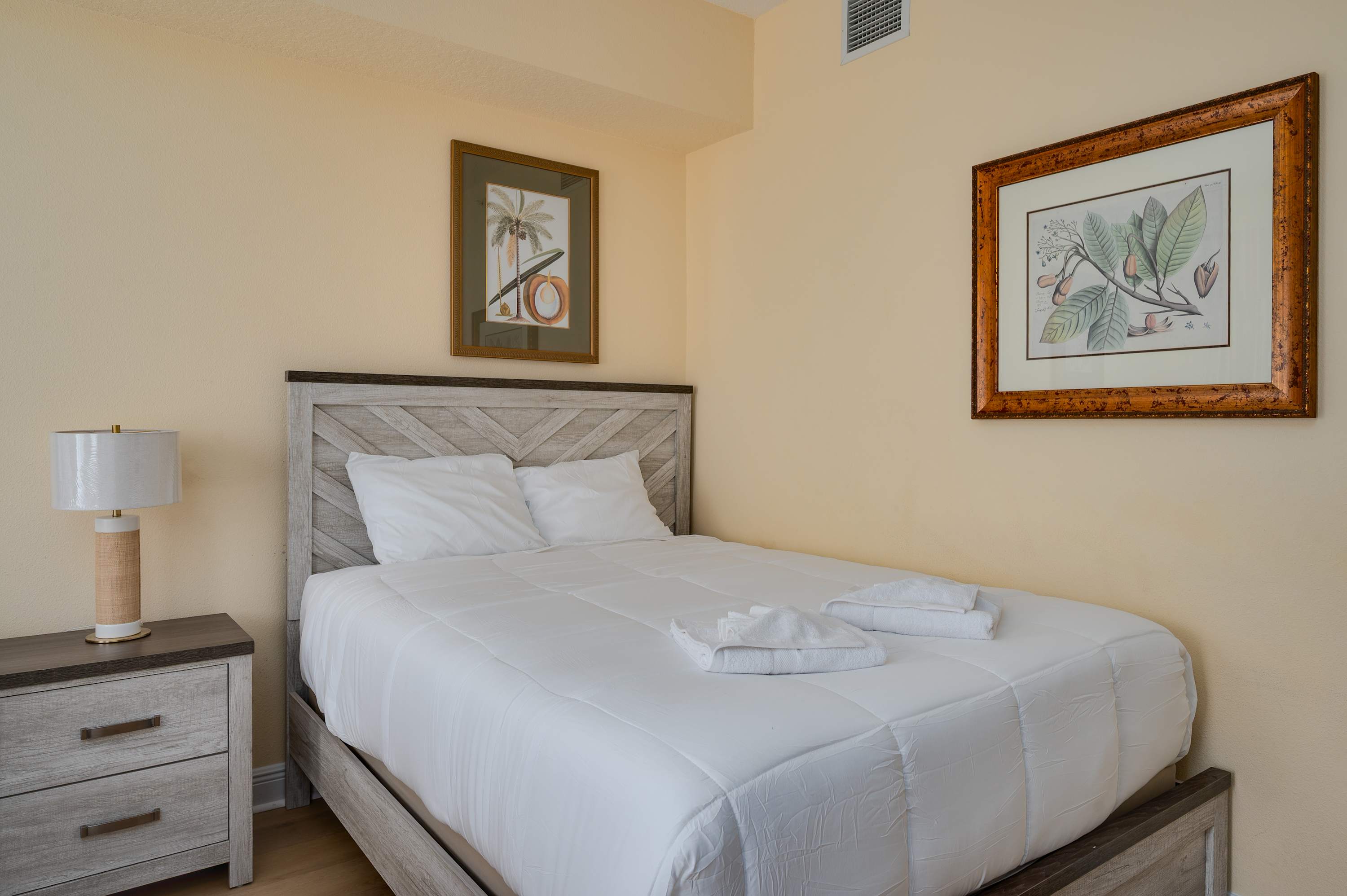 Pool, Golf Course & Reunion view! 6MI to Disney