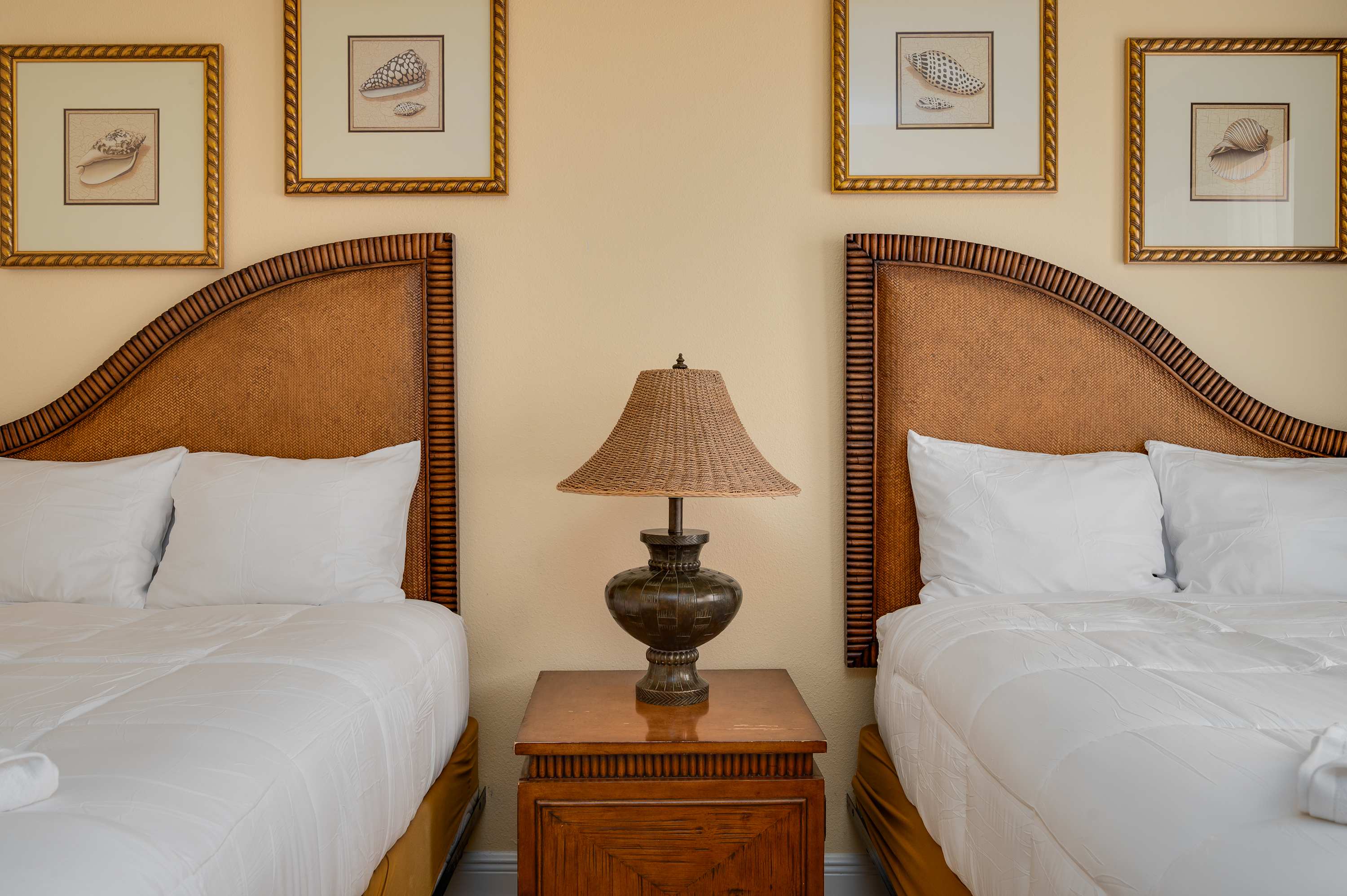 Pool, Golf Course & Reunion view! 6MI to Disney