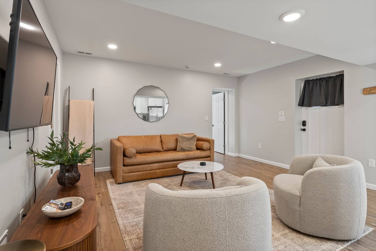 Clintonville Brand New Apartment