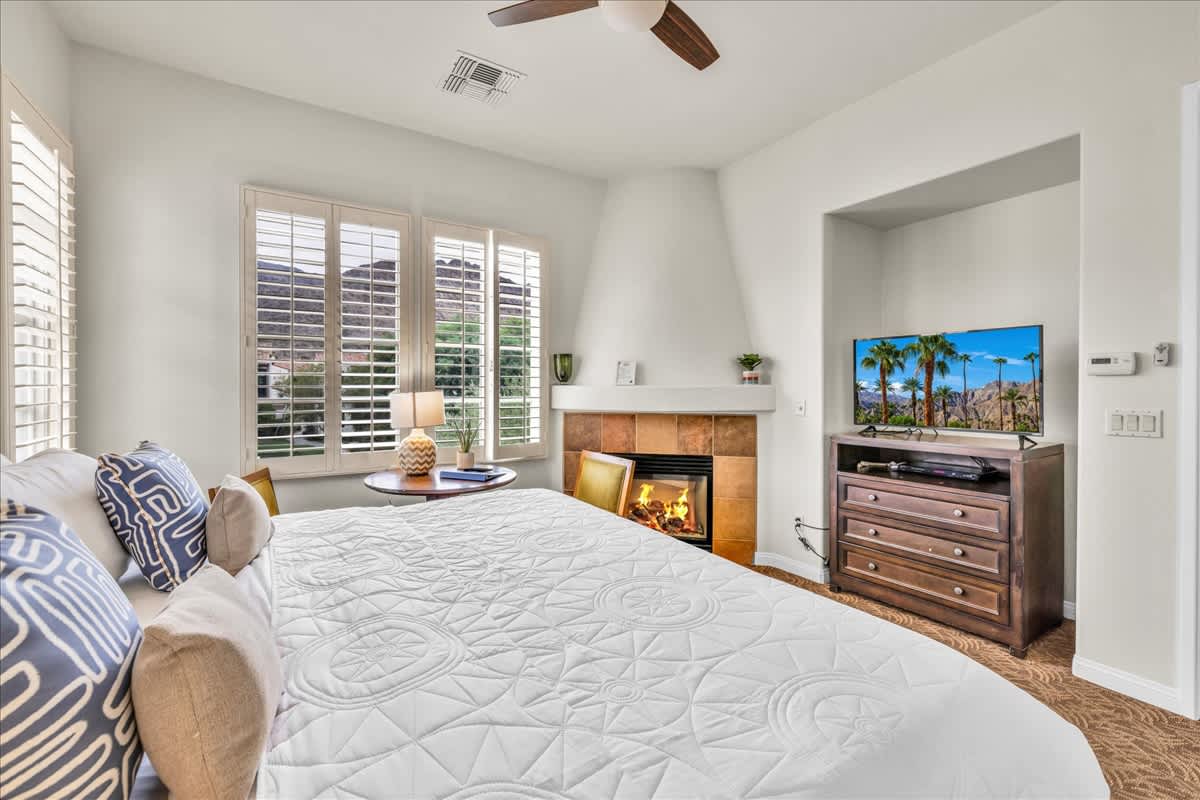 Spectacular Desert Studio Retreat in La Quinta #C