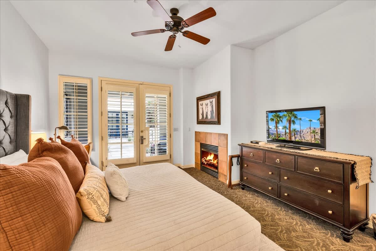 Desert Studio Retreat in Prime Location Legacy Villas #B - Photo 2