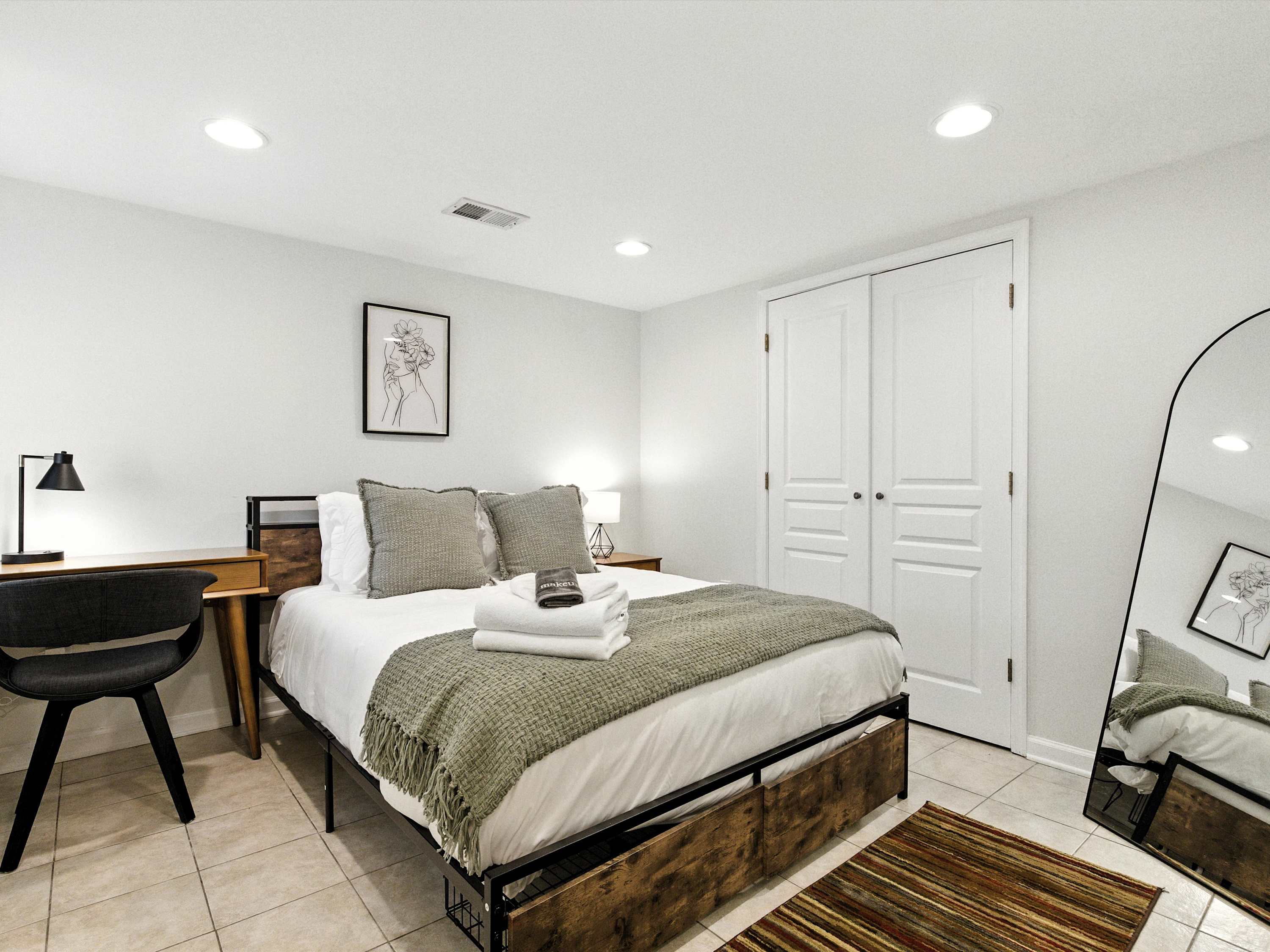 Cozy 2BR Flat - Walk to METRO Union Market — Washington, DC — vacation rental