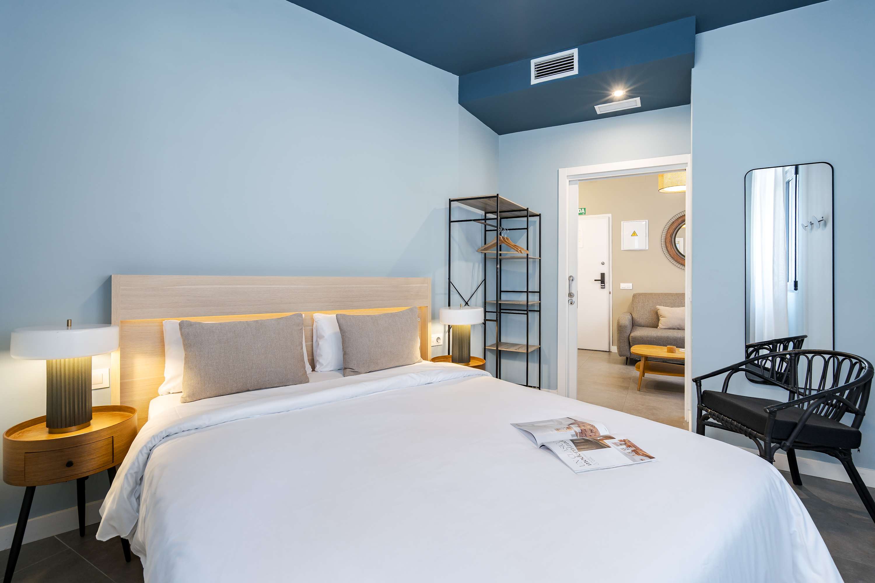 Color | Accessible 2-Bedroom Apartment — Madrid, Comunidad de Madrid — vacation rental