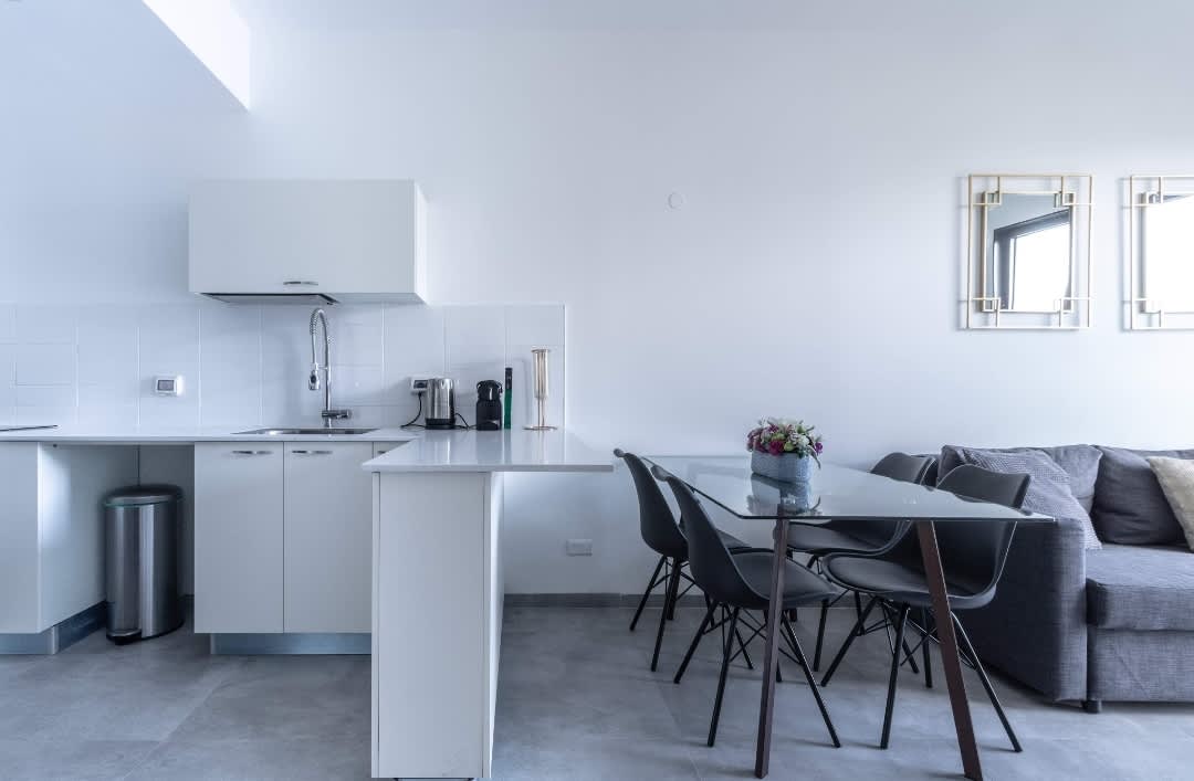 Stylish 2BR Apartment with Parking & Views in Jaffa Street photo 12