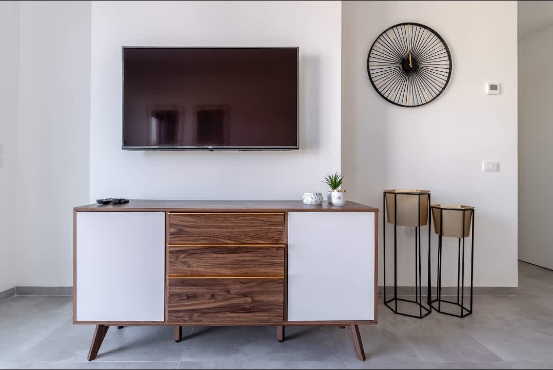 Stylish 2BR Apartment with Parking & Views in Jaffa Street photo 6