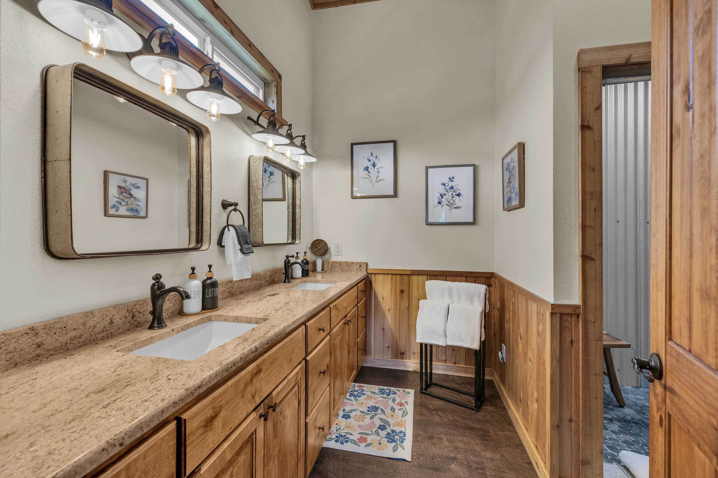 Yellow Cabin | Photo 18