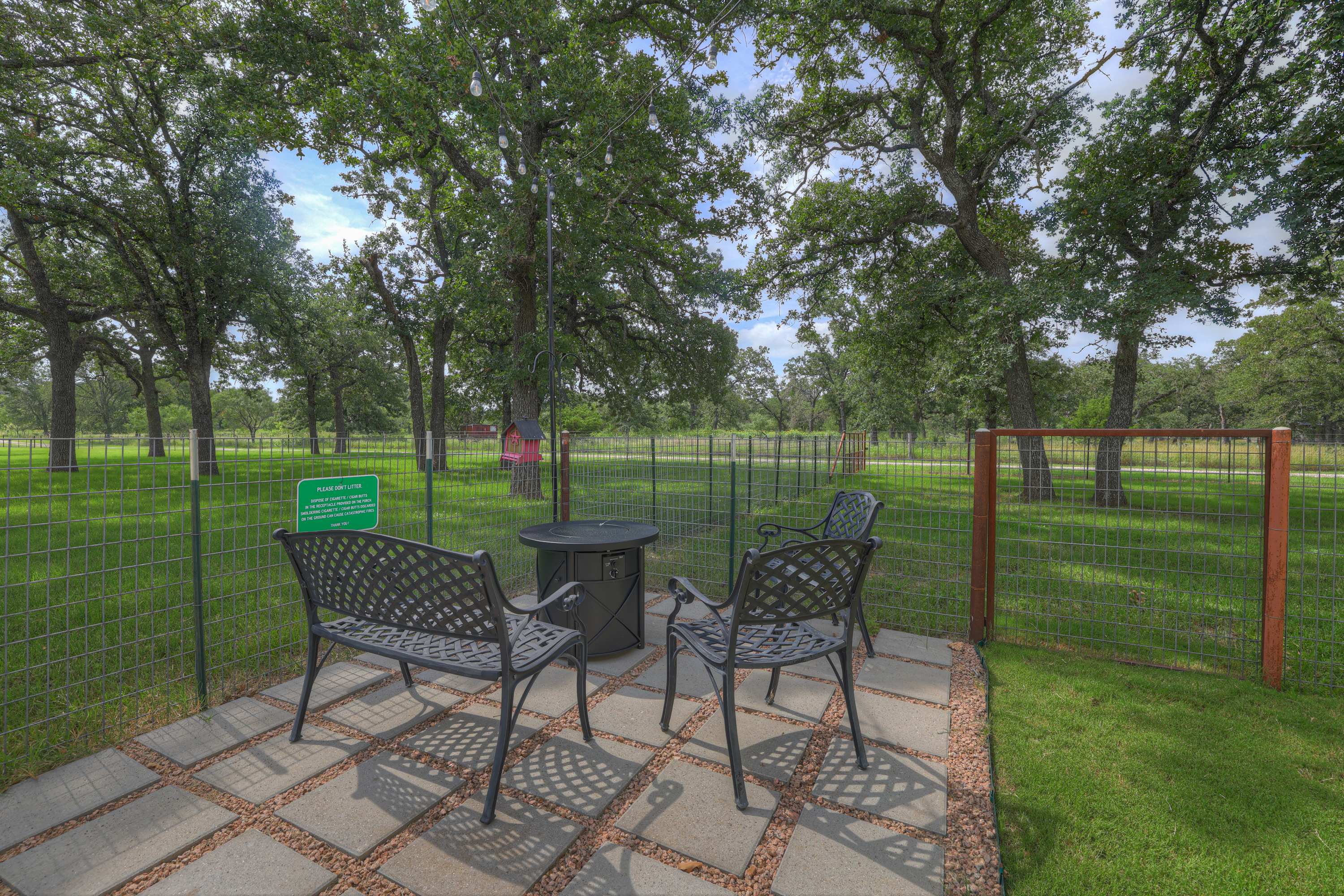 Yellow Cabin | Photo 31