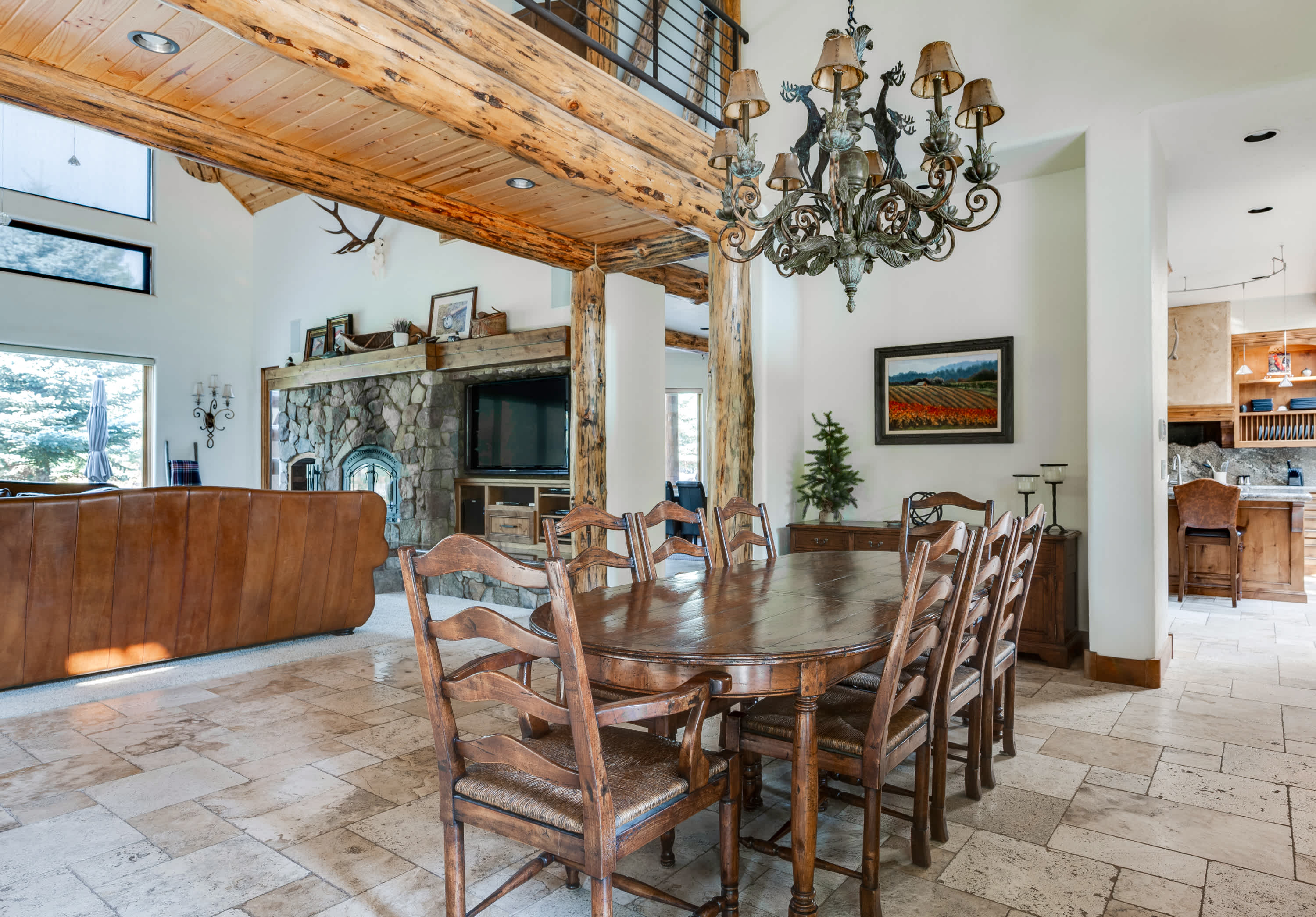 Riverfront, Pool Table | Deschutes River Lodge