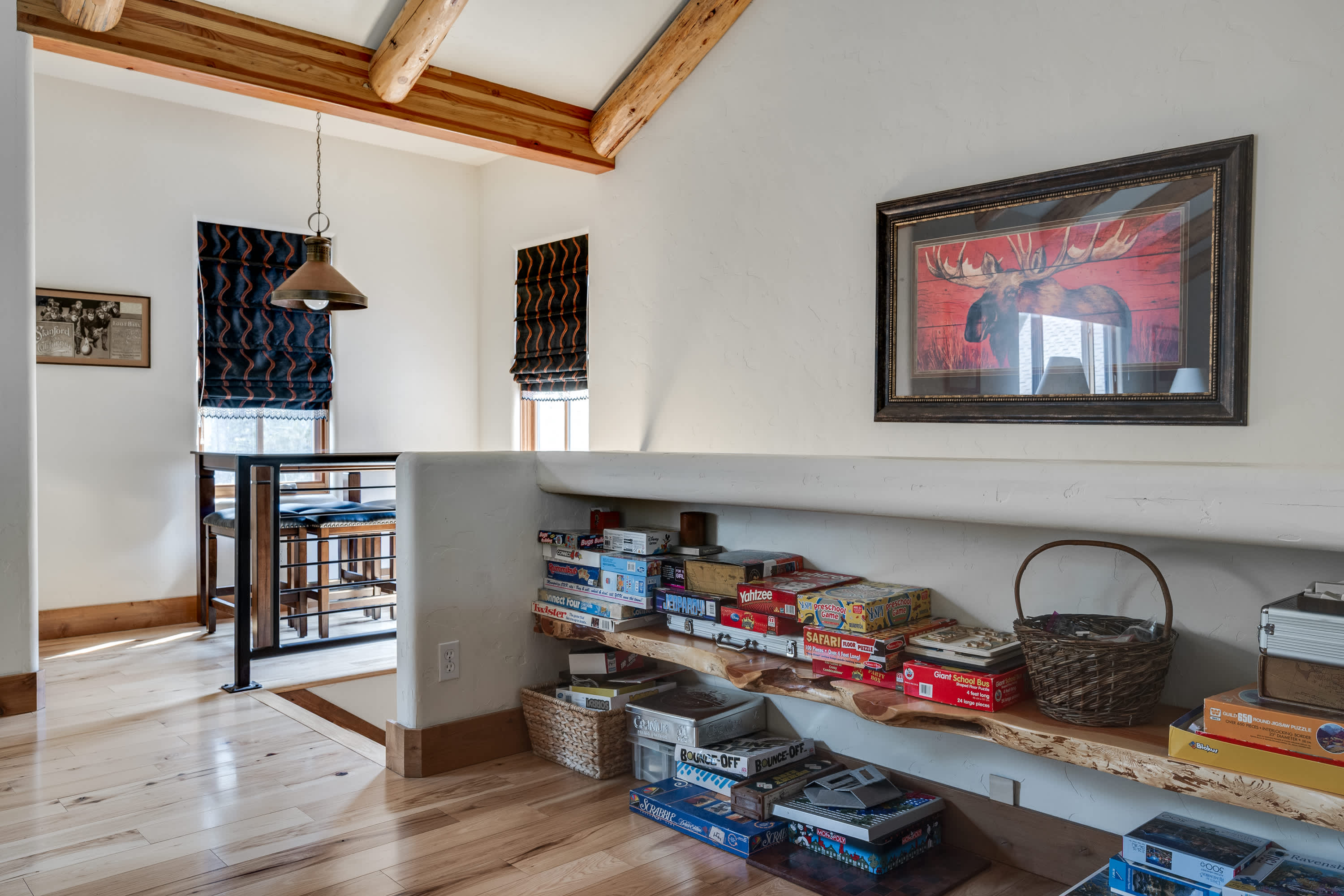 Riverfront, Pool Table | Deschutes River Lodge