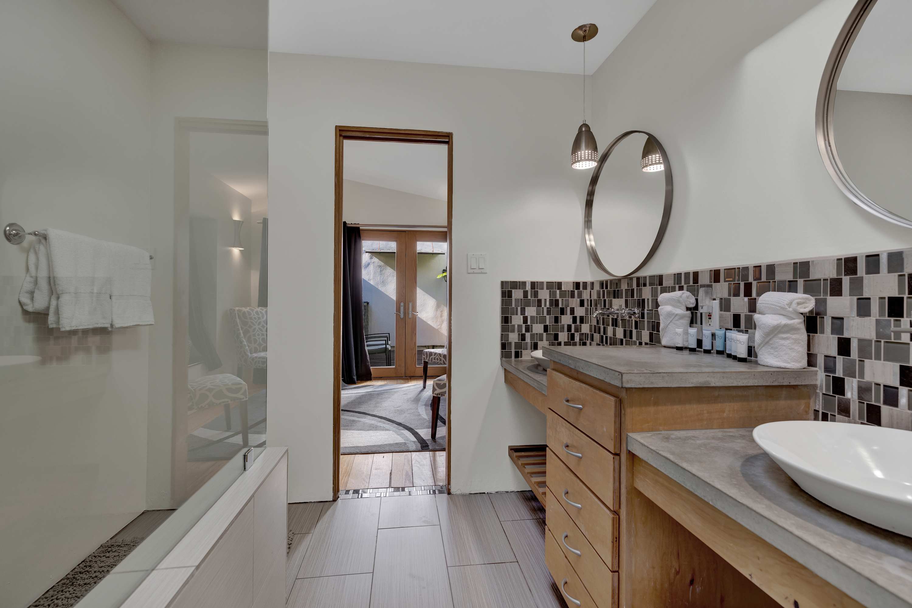 Schubert Place B | Photo 12