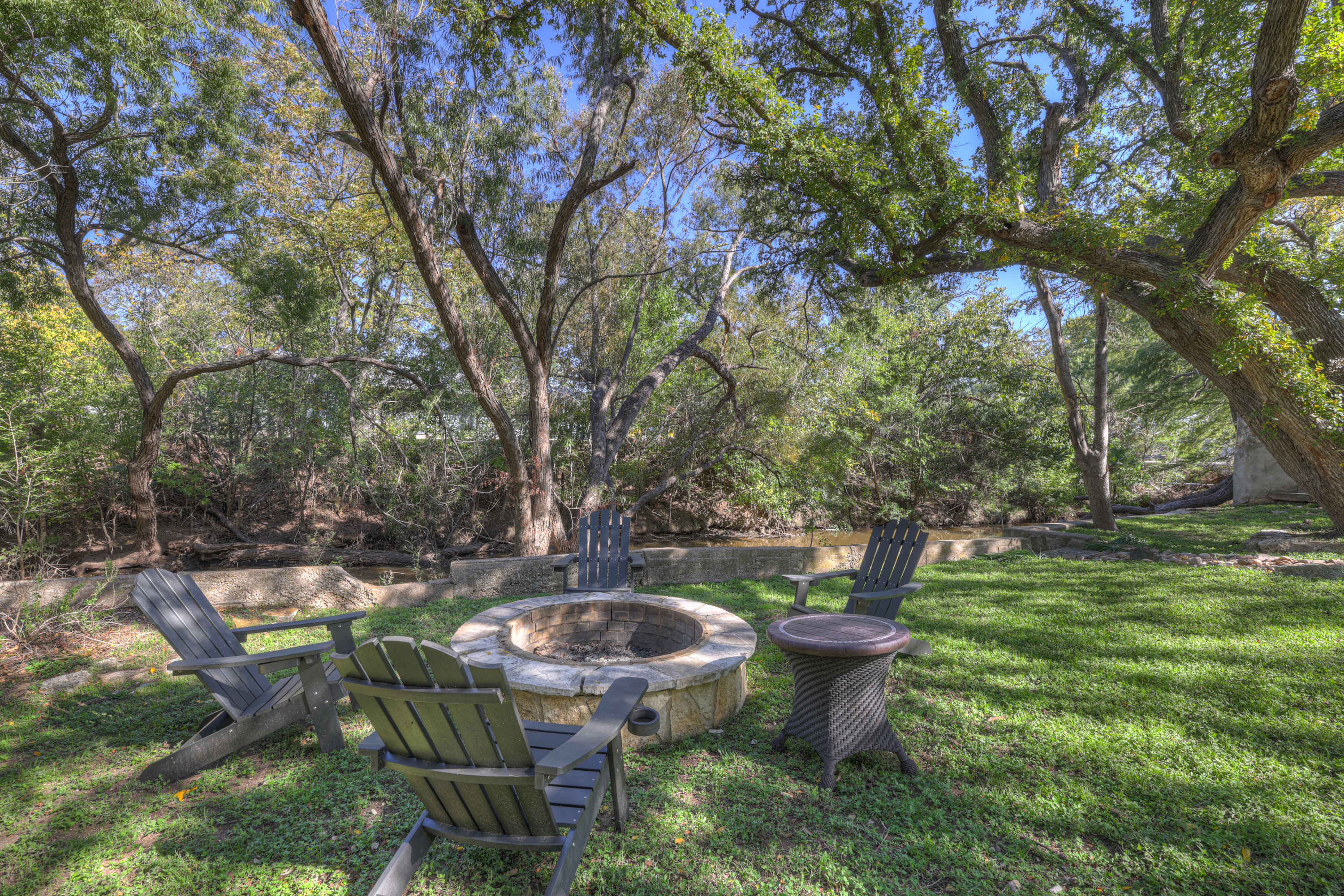 Schubert Place B | Photo 15