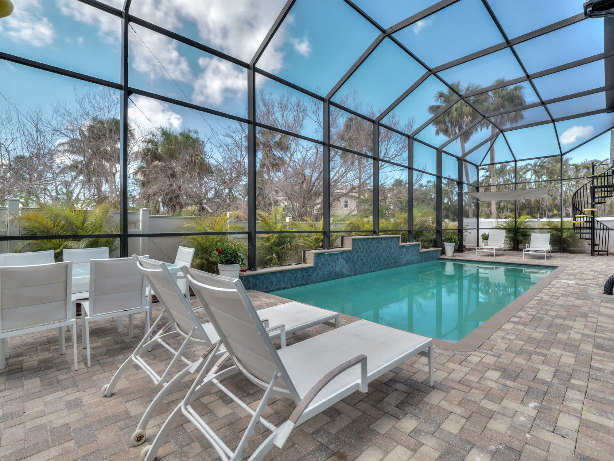 Island Tuckaway Beach 1 Block Poolside