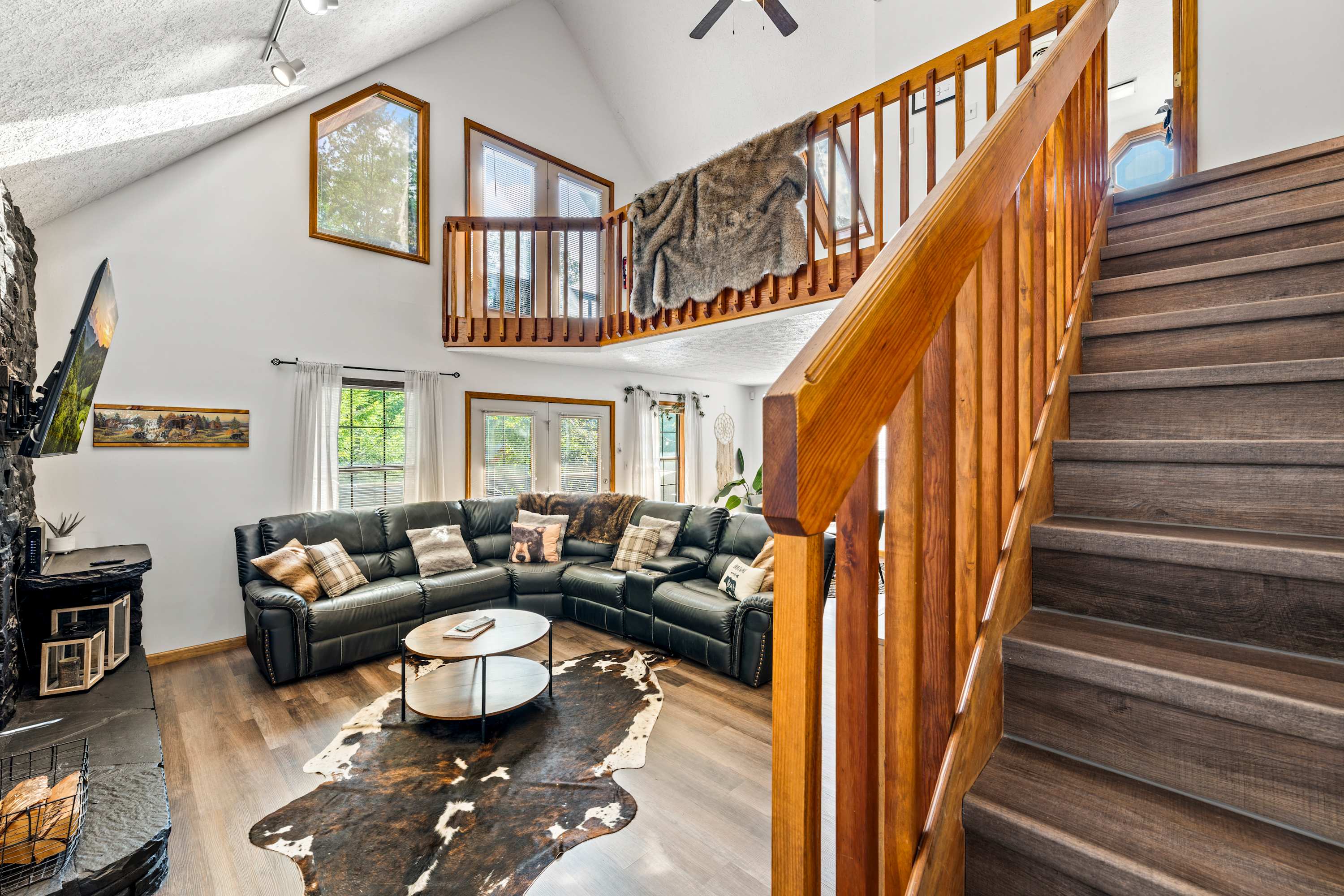 Twilight Timber • Hot Tub & Game Room, Sleeps 10 — Pigeon Forge, TN — vacation rental