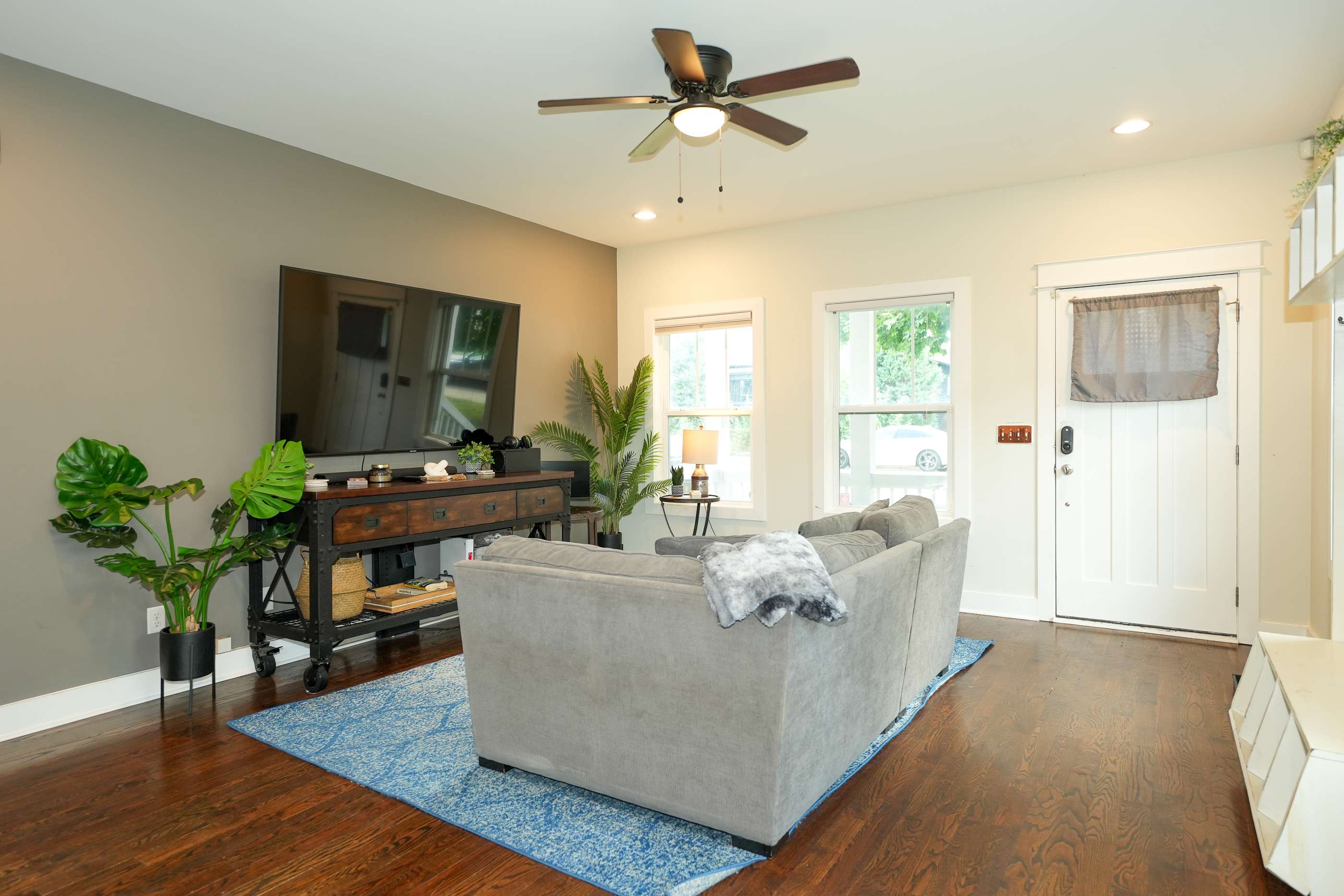 NEW 4 Bed | Rooftop | Central Location | Sleeps 8+