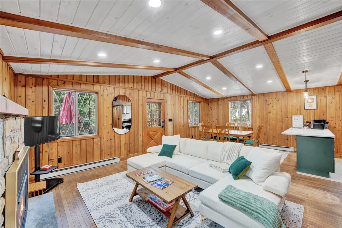 Pocono Cabin Nestled in the Pines | Lake Access — Tobyhanna Township, PA — vacation rental