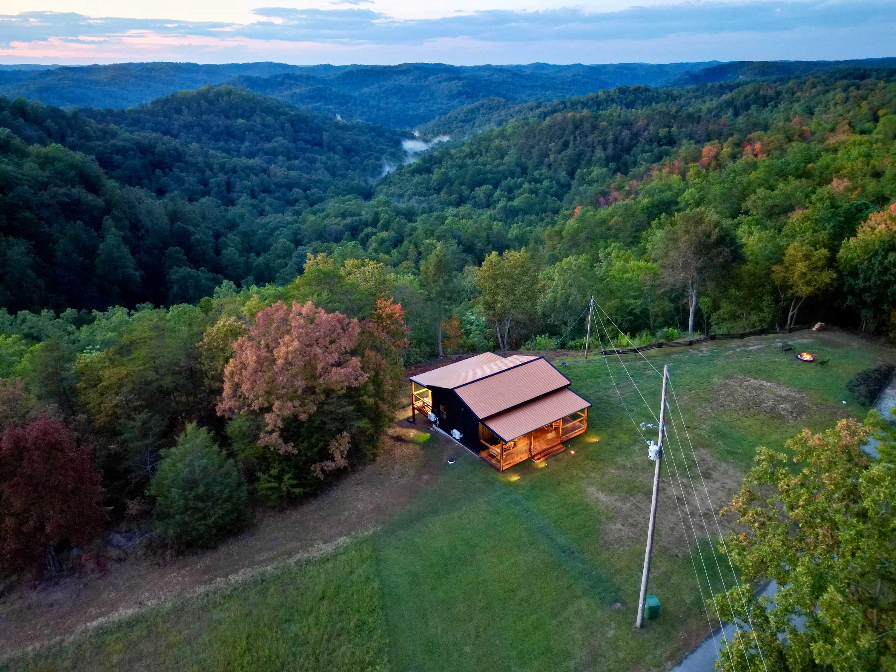 Shorty’s View| Hot Tub| Ride-In/Off-Road Access — Beattyville, KY — vacation rental