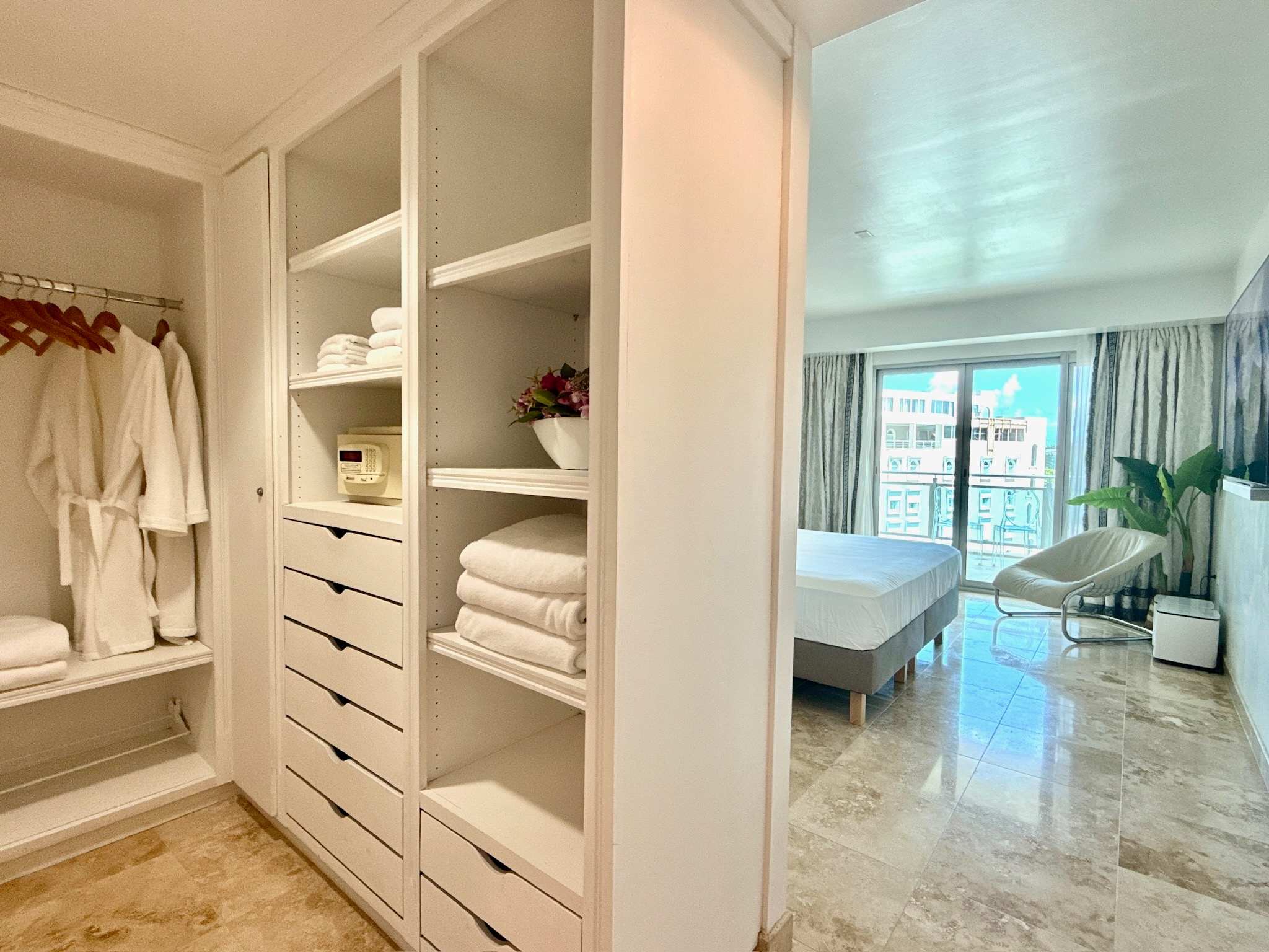 SeaAmore Luxury Condo at The Cliff · Cupecoy | SeaLaVie SXM — photo 13