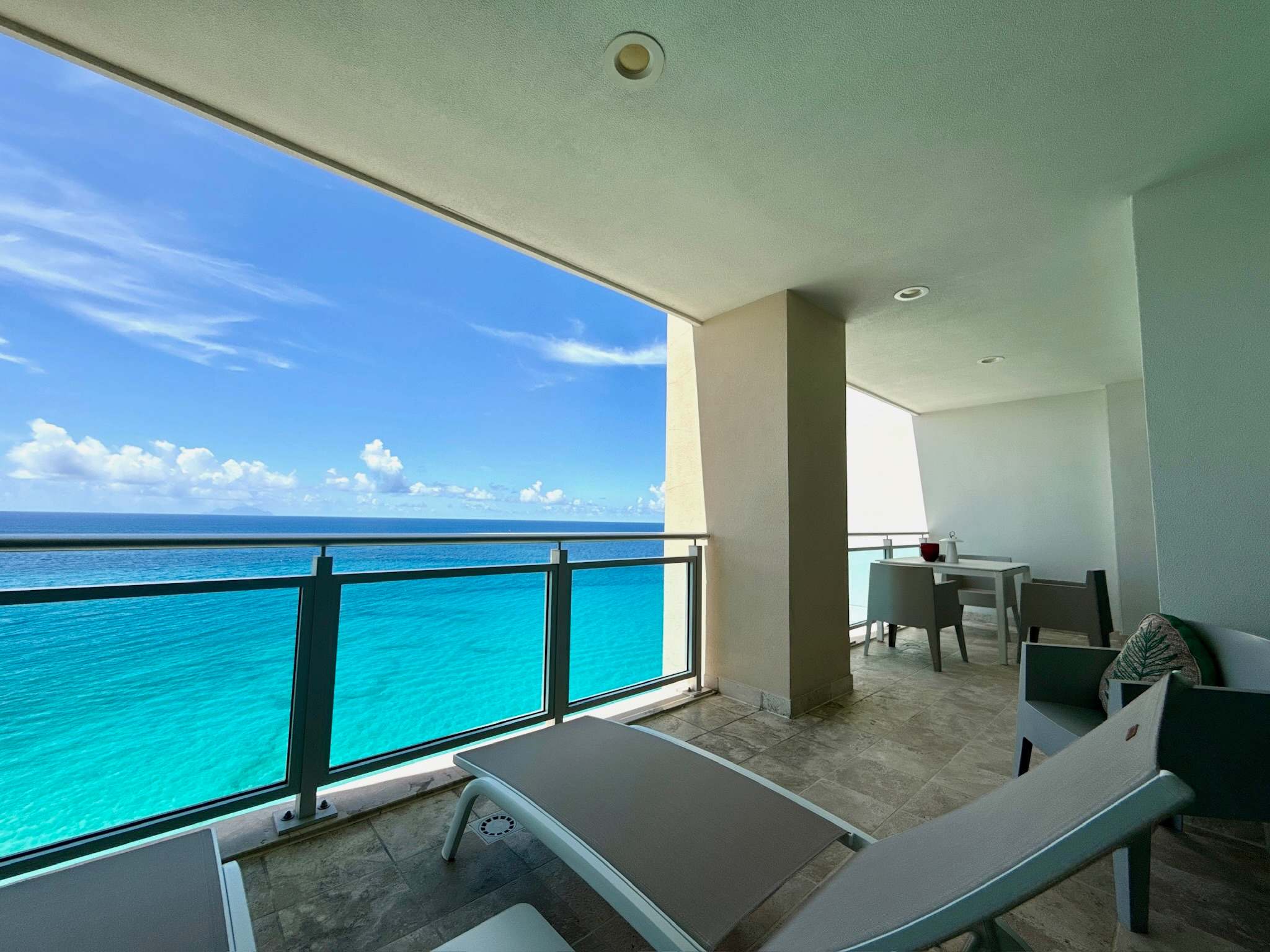 SeaAmore Luxury Condo at The Cliff · Cupecoy | SeaLaVie SXM — photo 9
