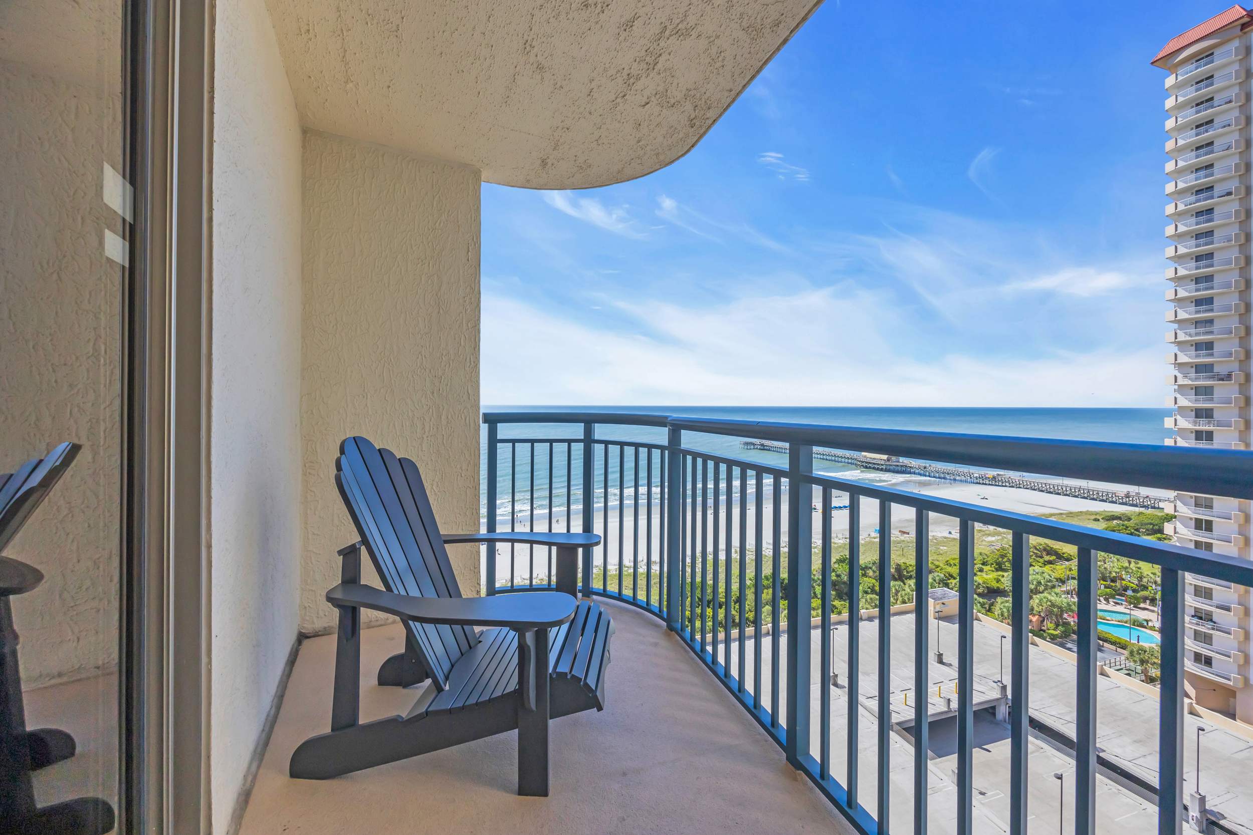 Ocean View Style at Kingston Top Location w Pool