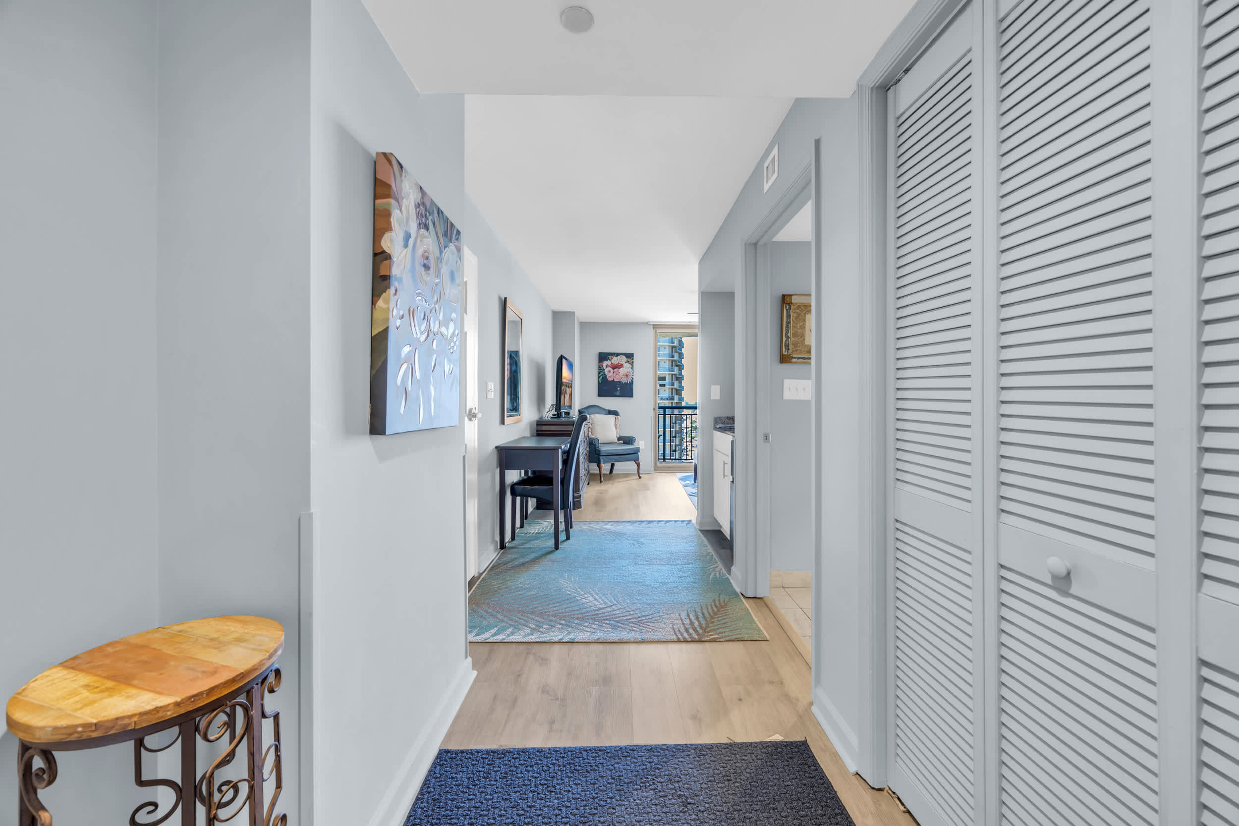 Ocean View Style at Kingston Top Location w Pool