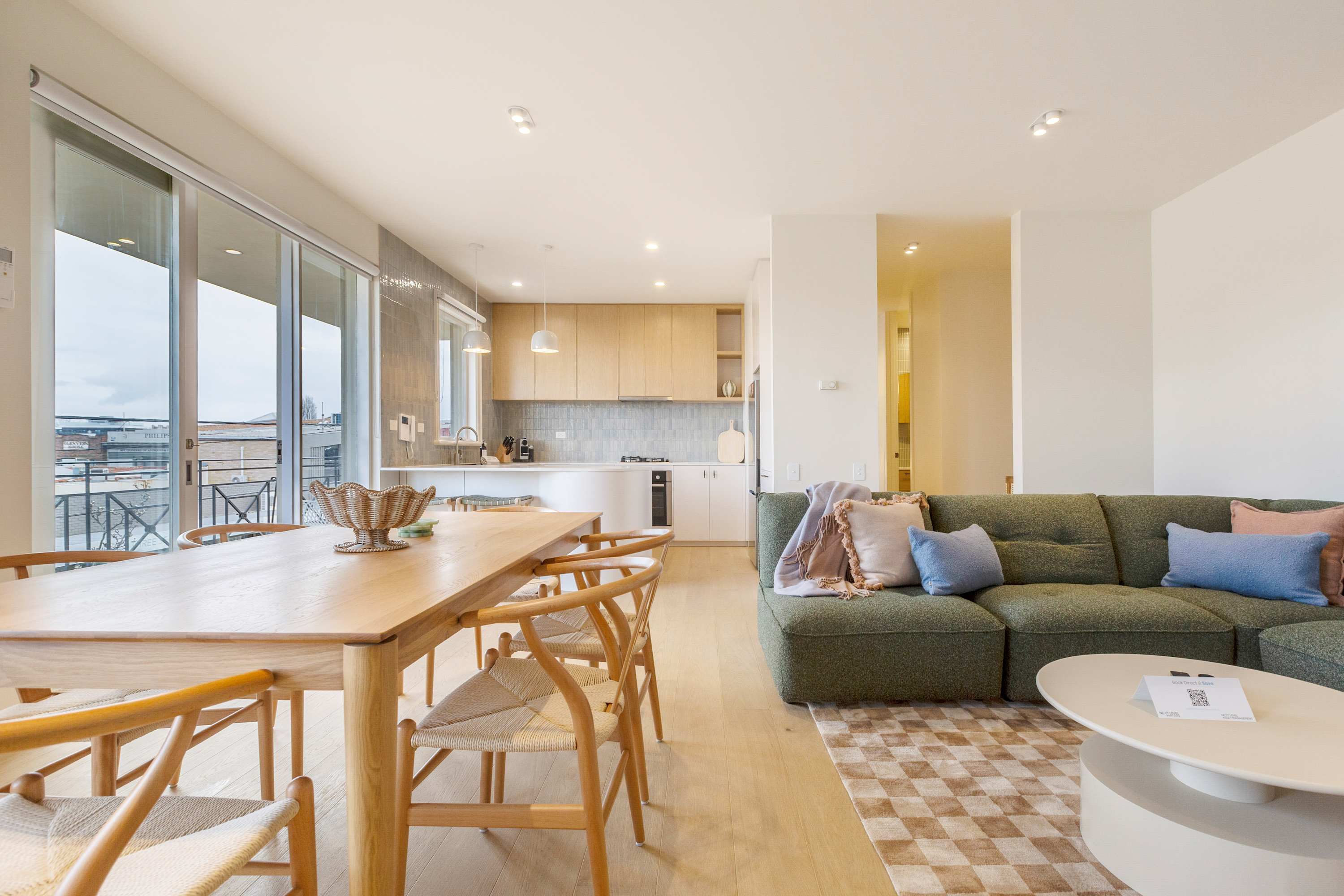 Stylish, Spacious Apartment in Malvern - Picture 13