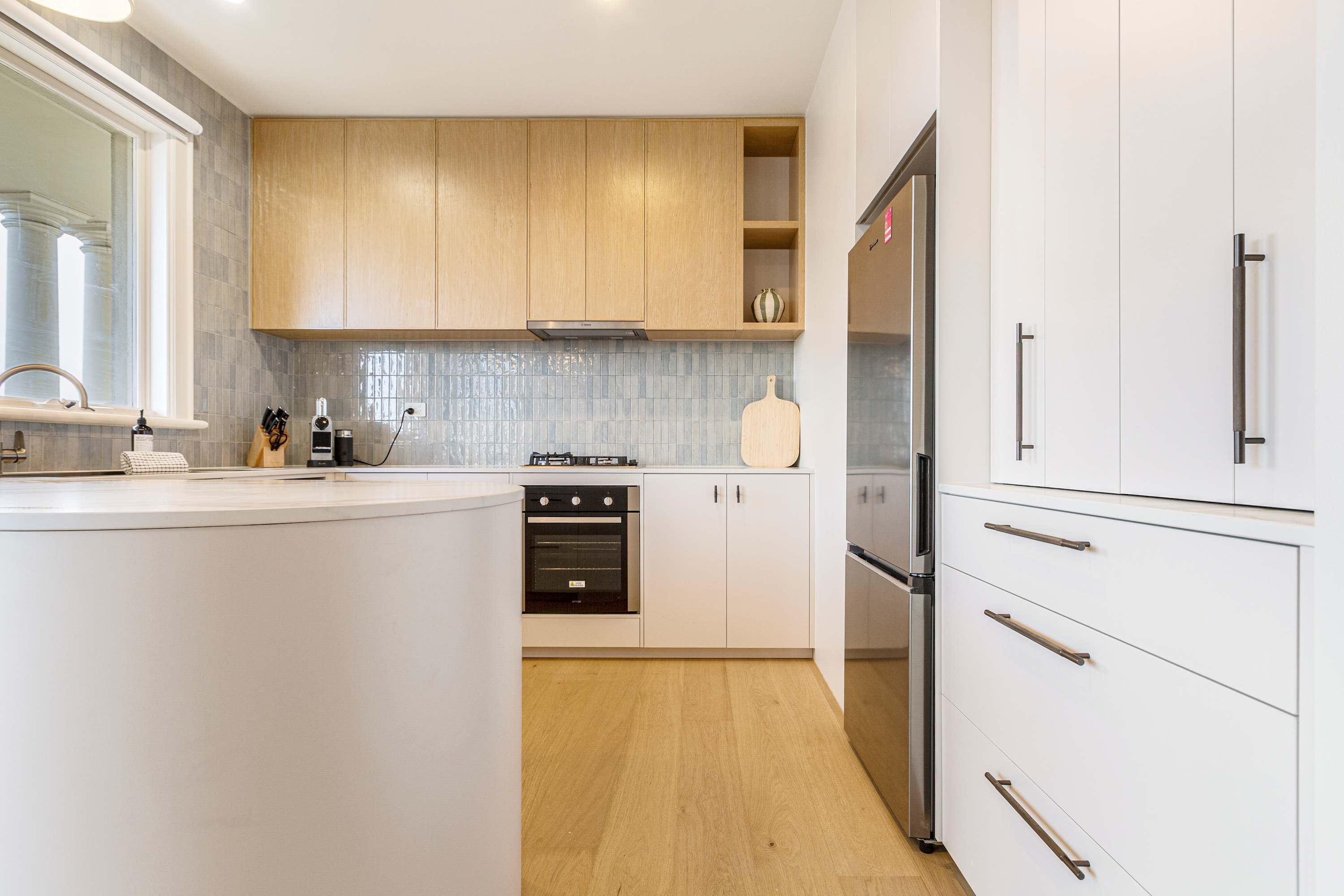 Stylish, Spacious Apartment in Malvern - Picture 11